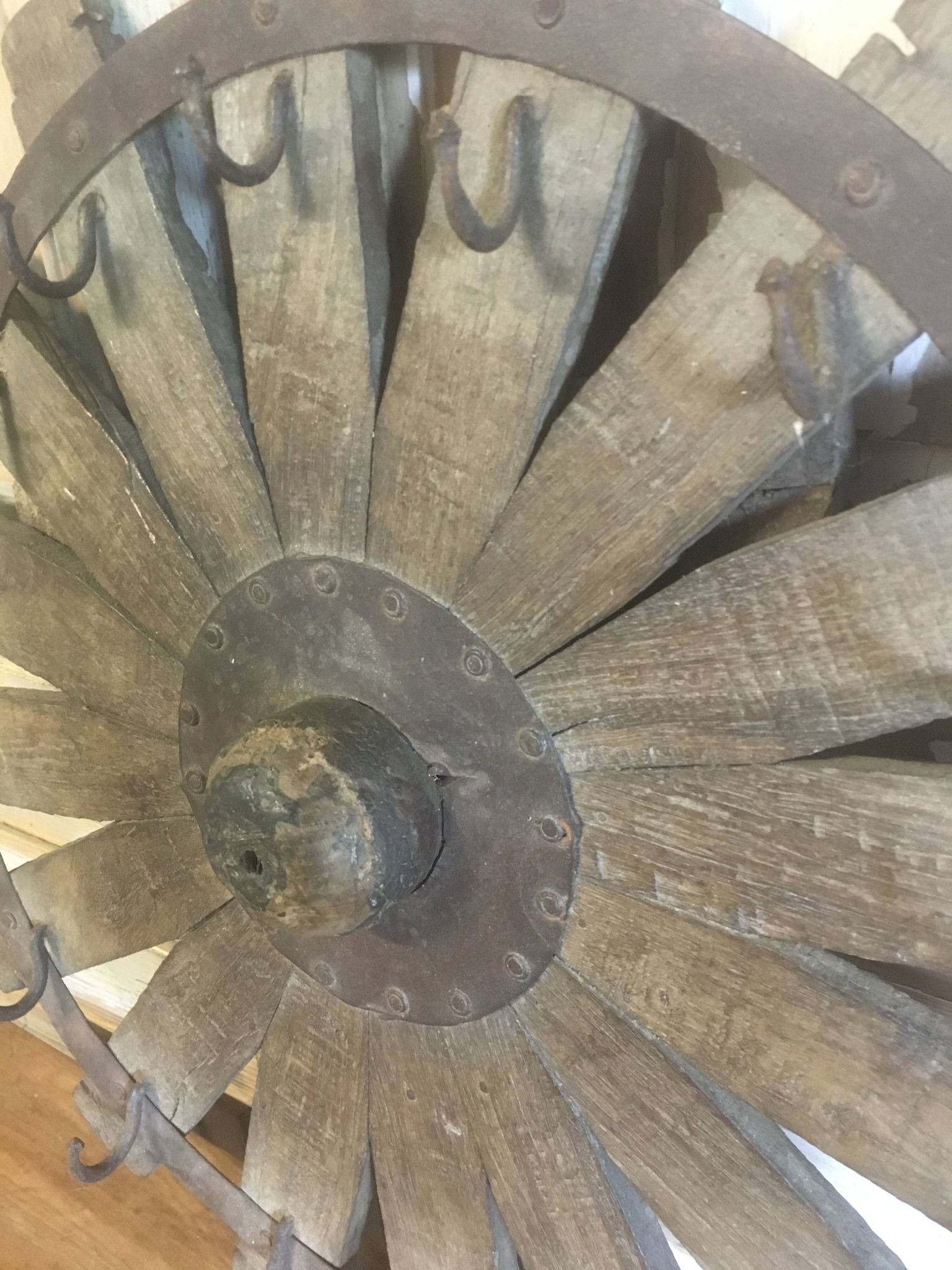 Roue porte clés ou autre en bois métal