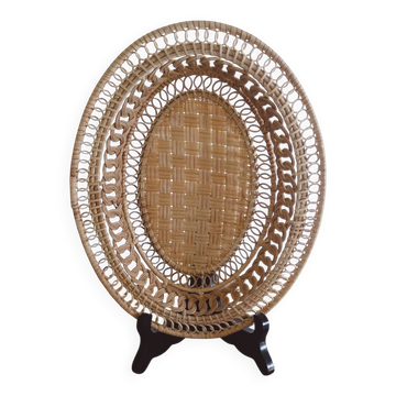 Woven wicker basket • Vintage