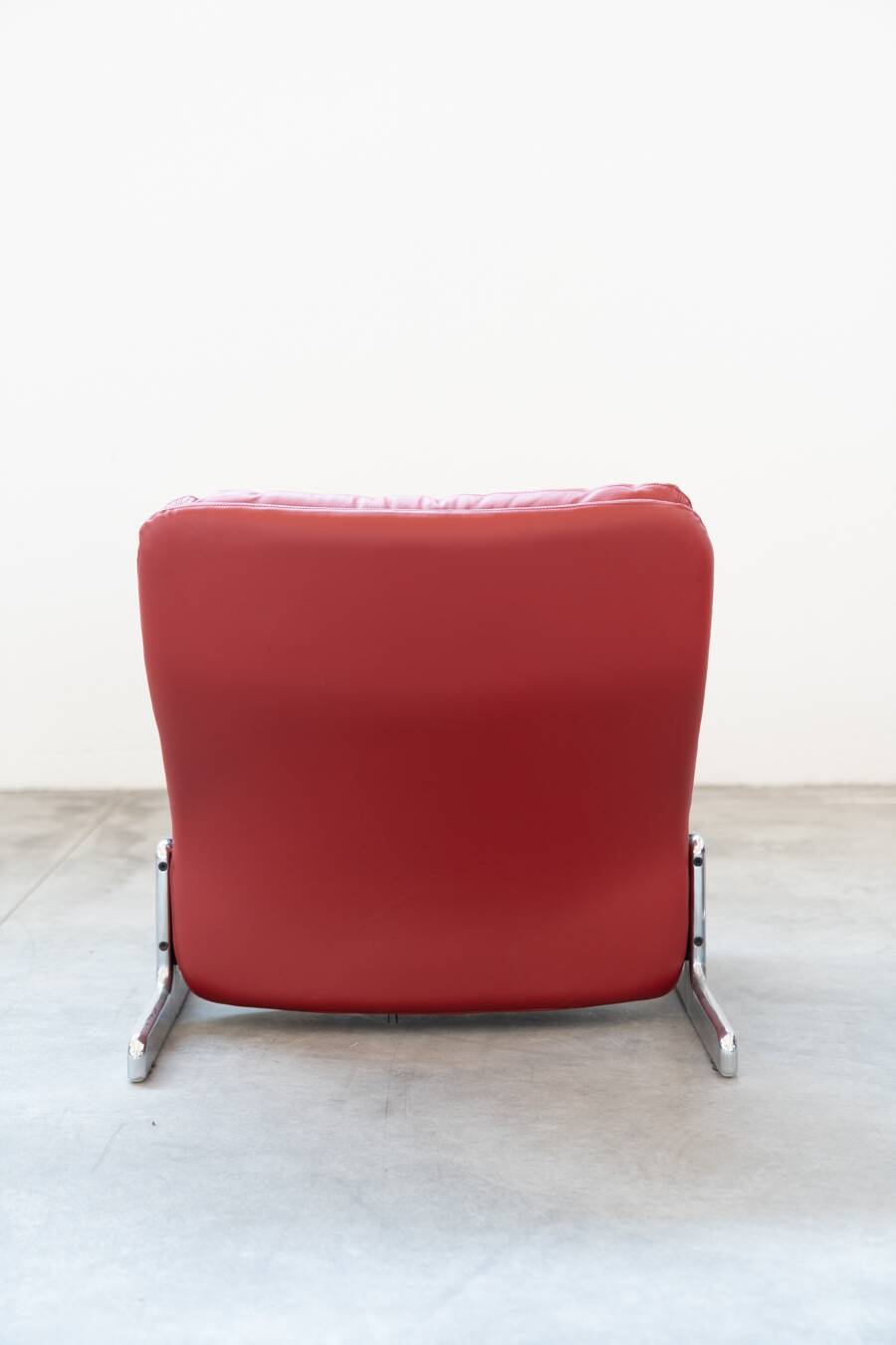 Fauteuil et pouf en cuir rouge, Vitelli et Ammannati, pour Brunati 70/80