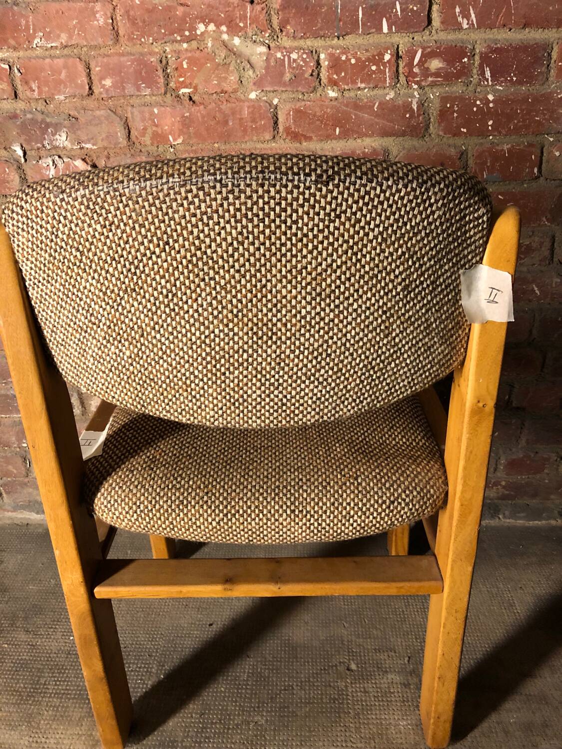 Series 6 elm chairs Maison Regain