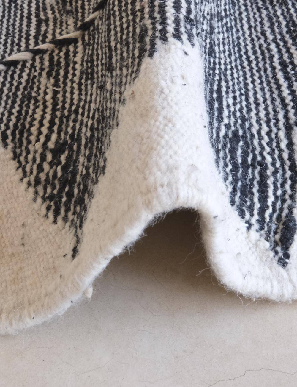 Kilim Zanafi rug - 267 x 152 cm