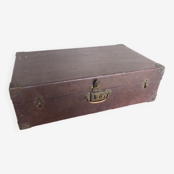 Old wooden clasp suitcase & vintage brass handle