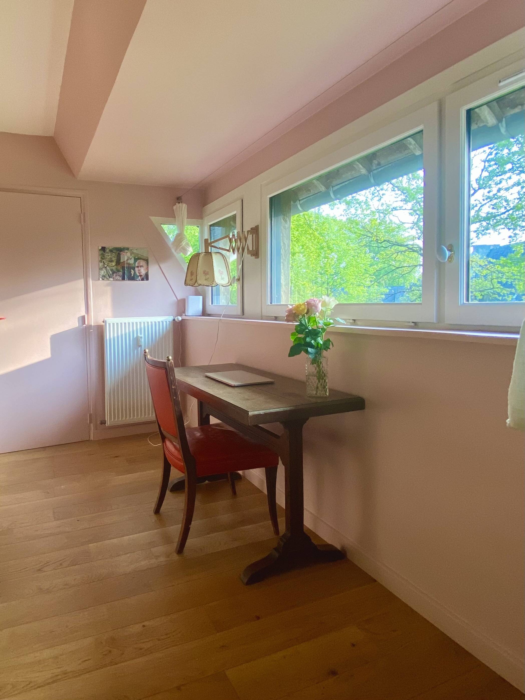 Embroidery fabric lampshade