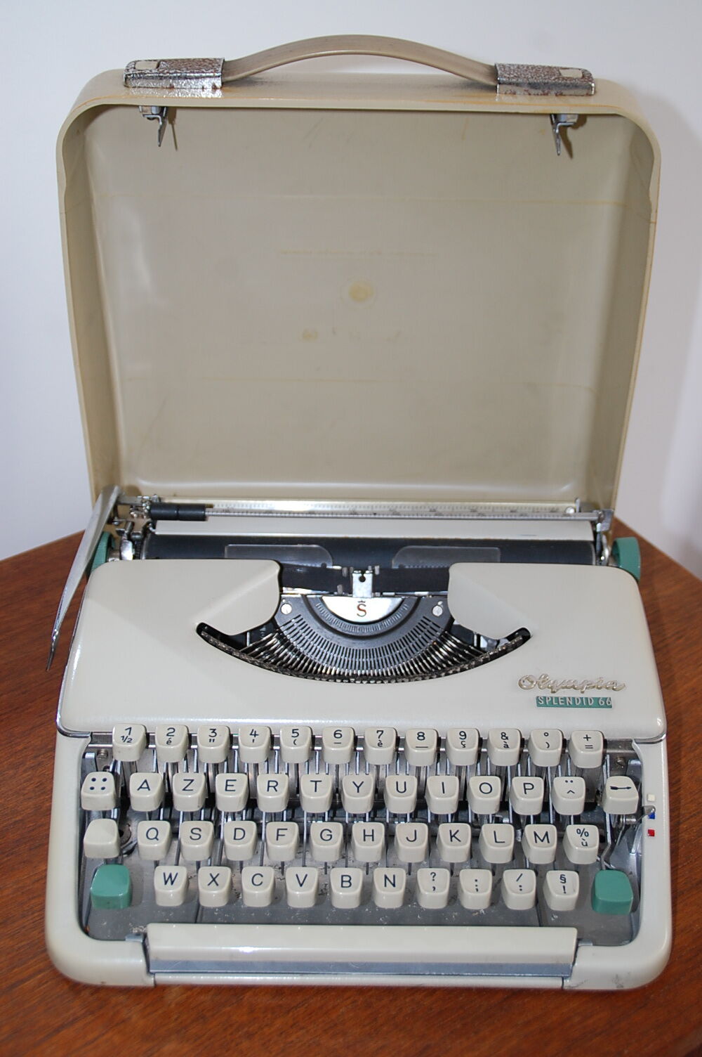 Machine à écrire Olympia Splendid 66