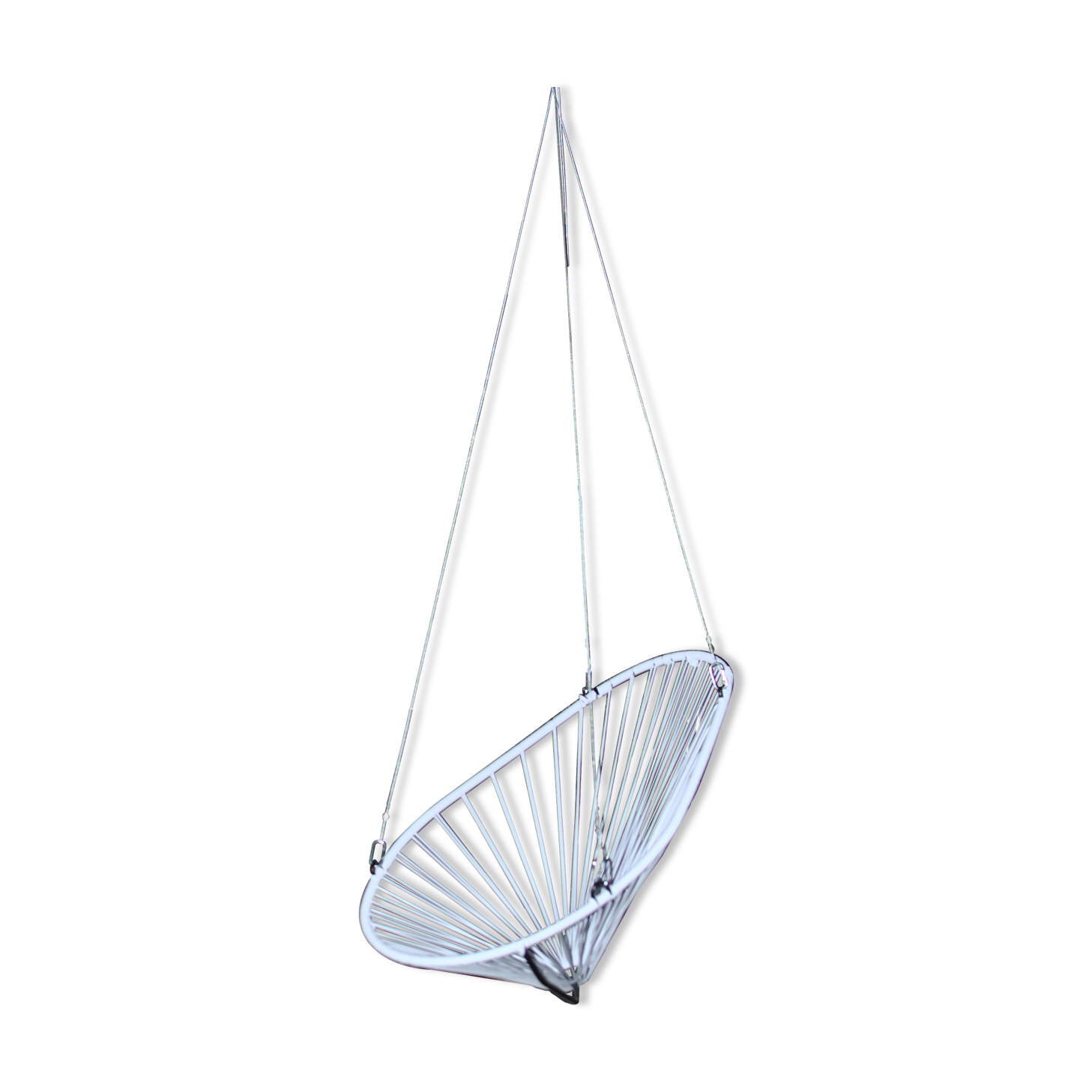 Suspended acapulco chair