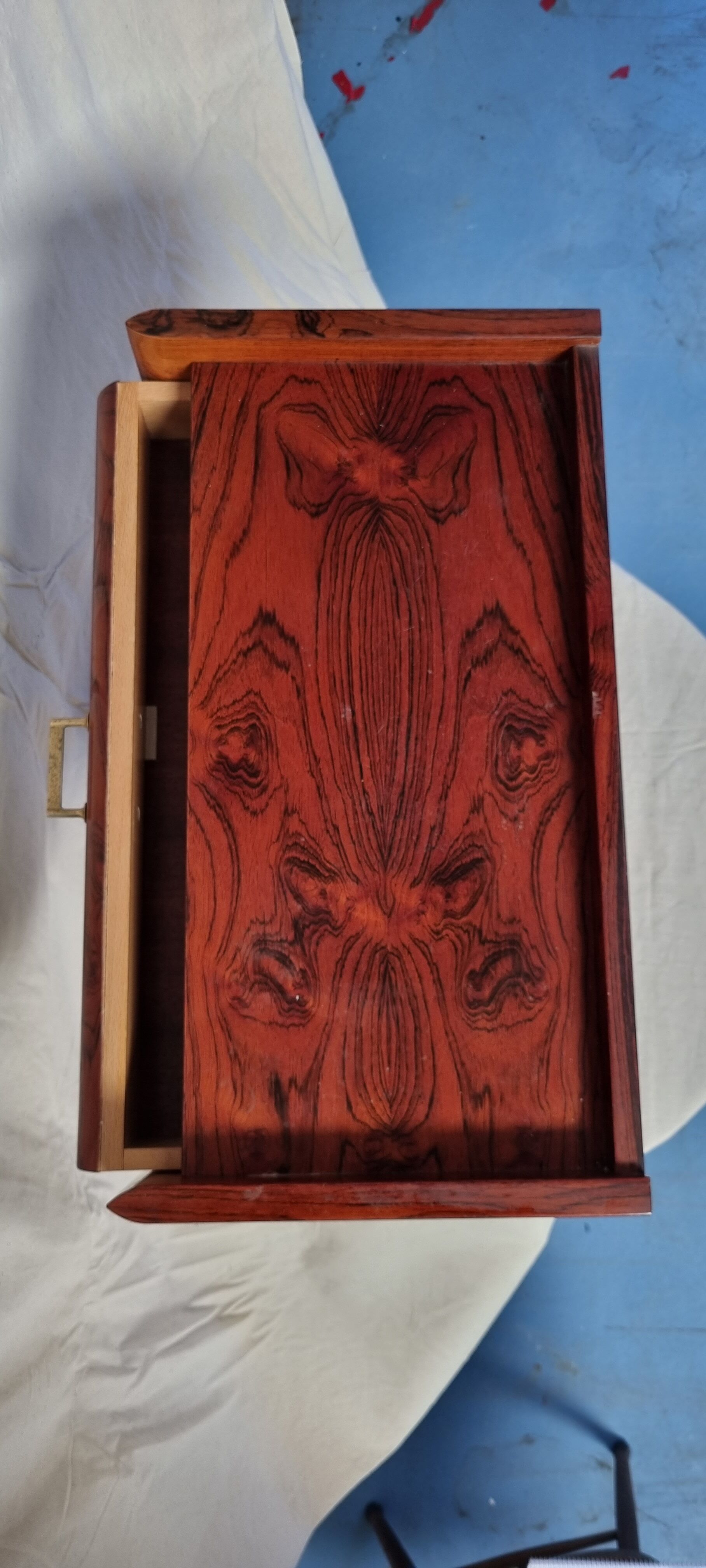 1-drawer bedside table