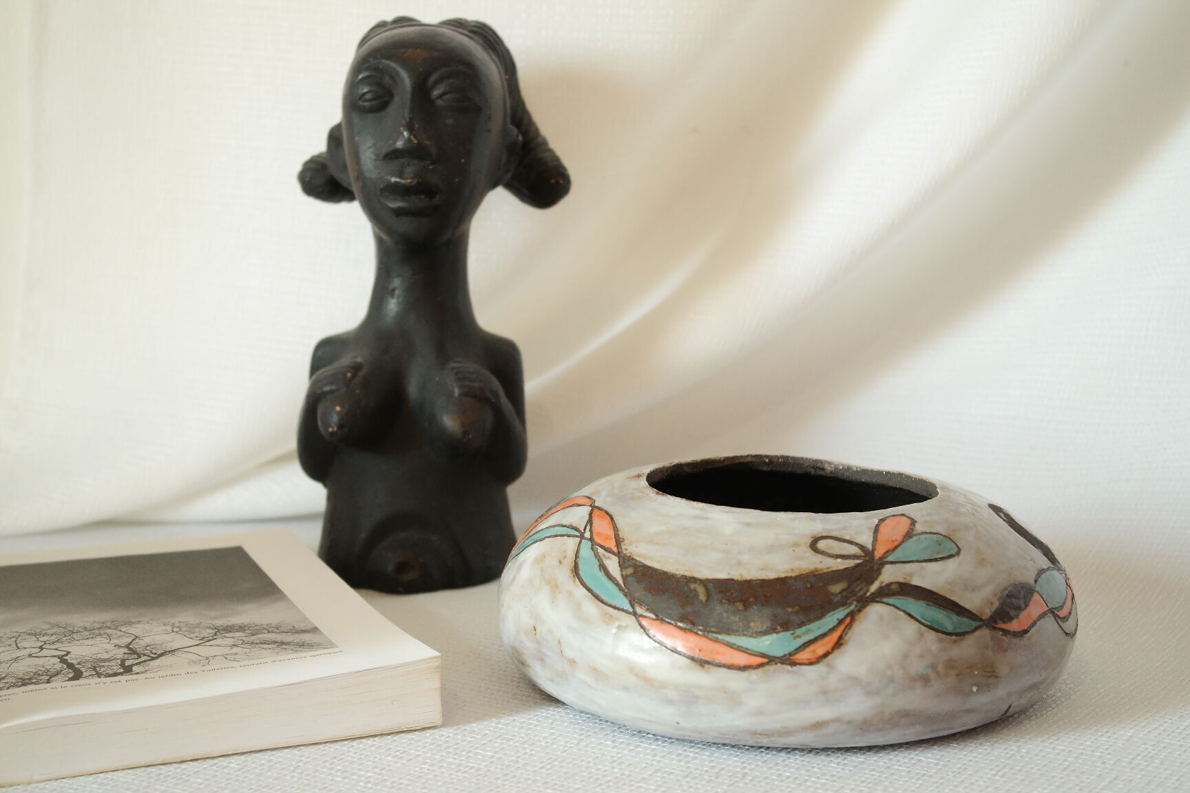 Modernist Raku bowl vase with glaze effect, signed.