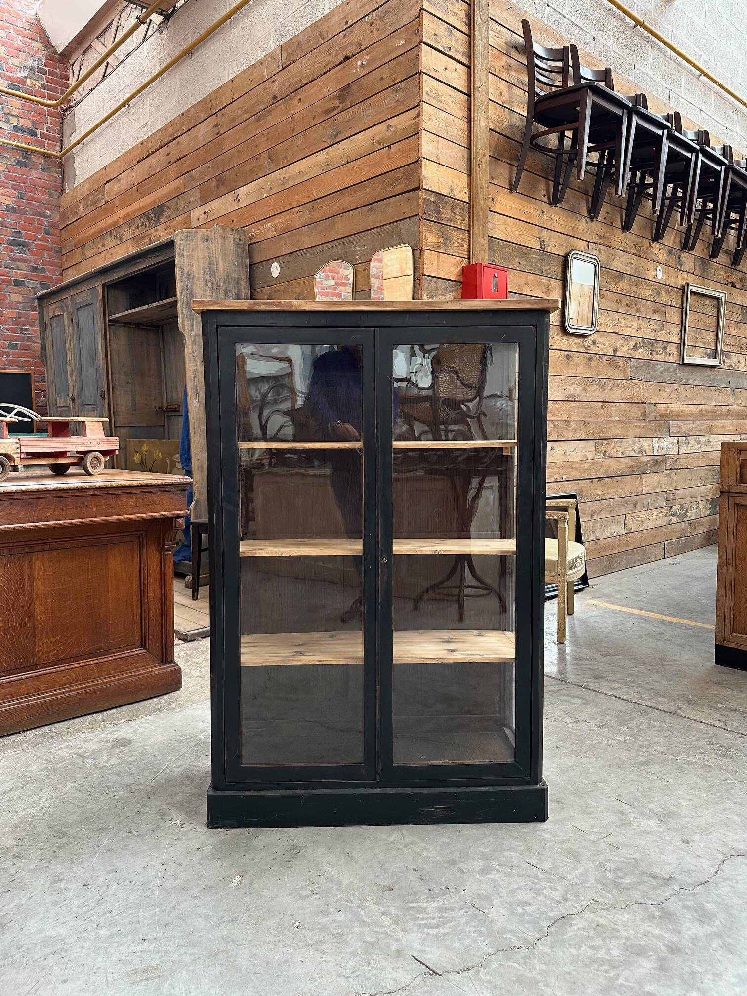 19th century exhibition showcase