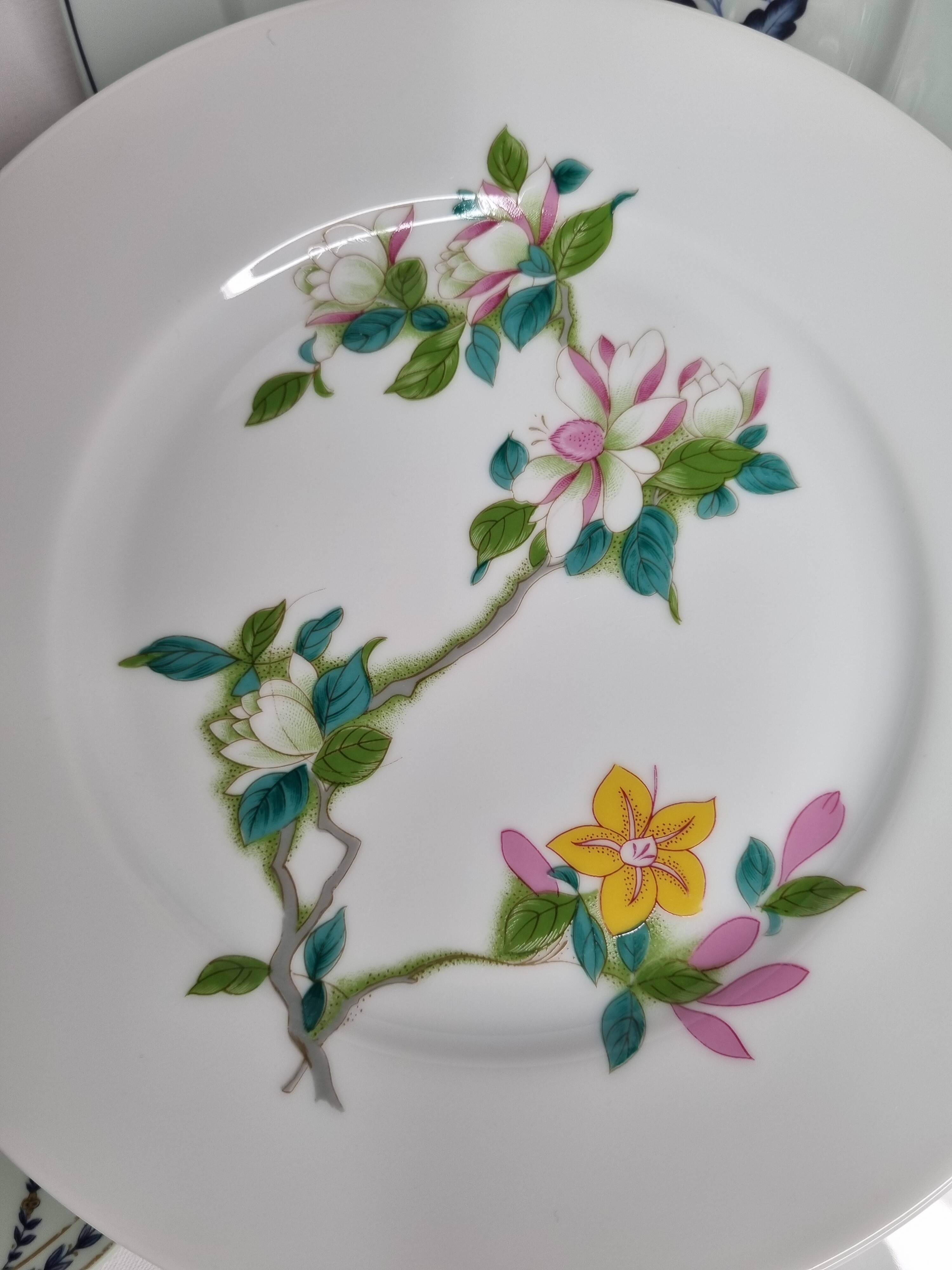 Set of 6 decorative French porcelain plates, floral and traditional designs, 25 cm
