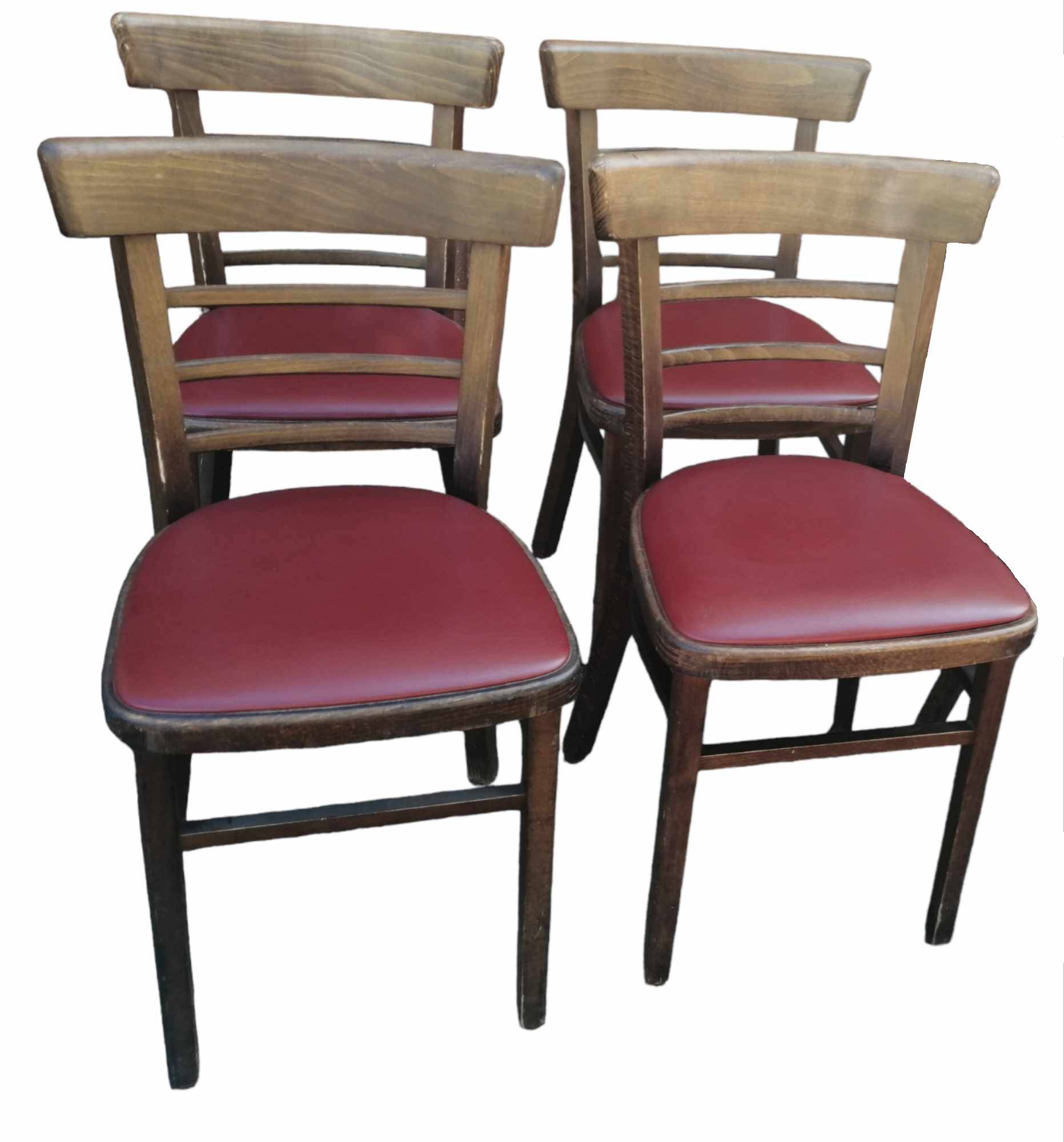 Lot de 4 chaises bistrot TON en bois courbé et assises en skaï rouge vintage.