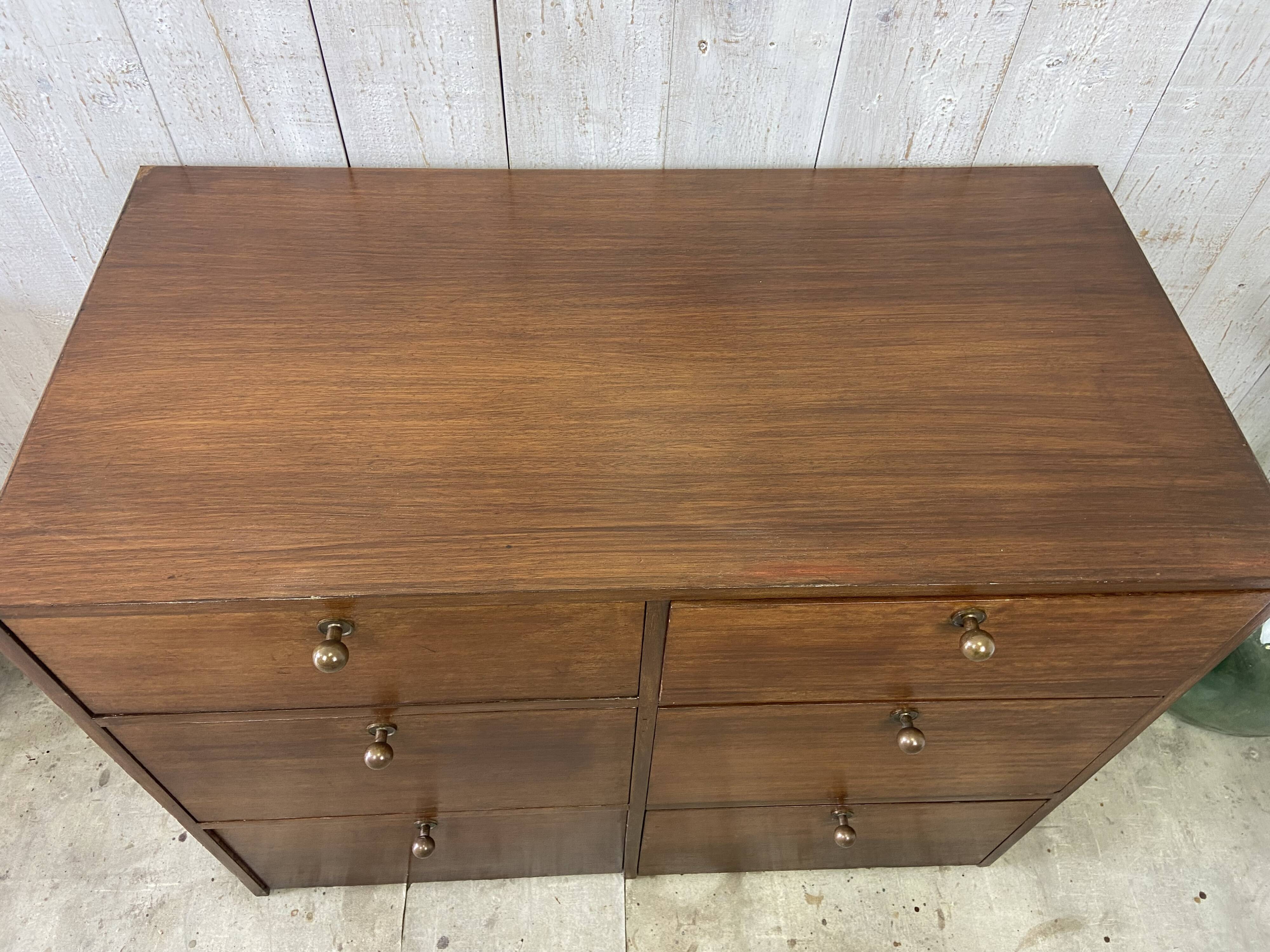 Meuble de mercerie vintage