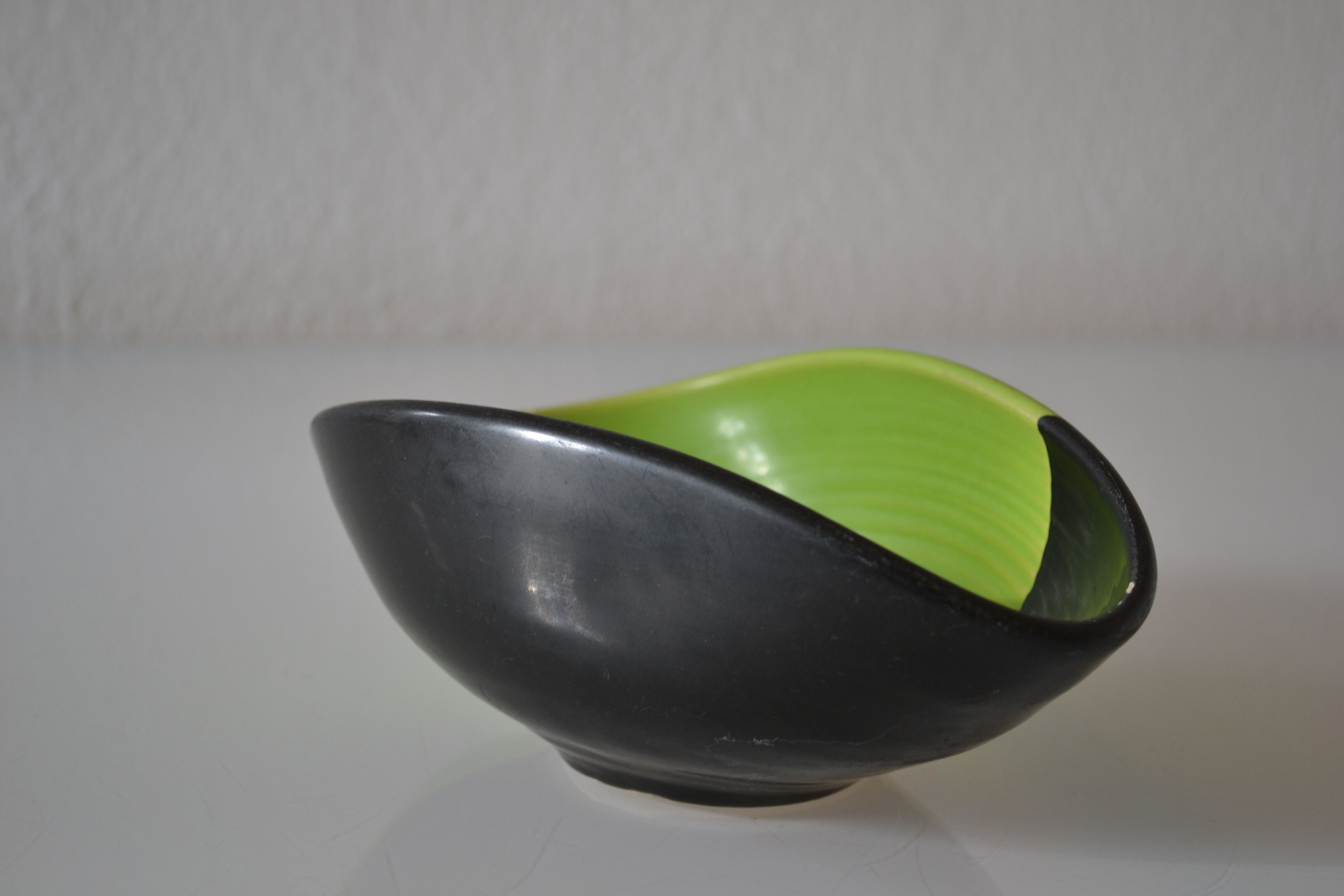 Vintage two-tone ceramic cup 50's