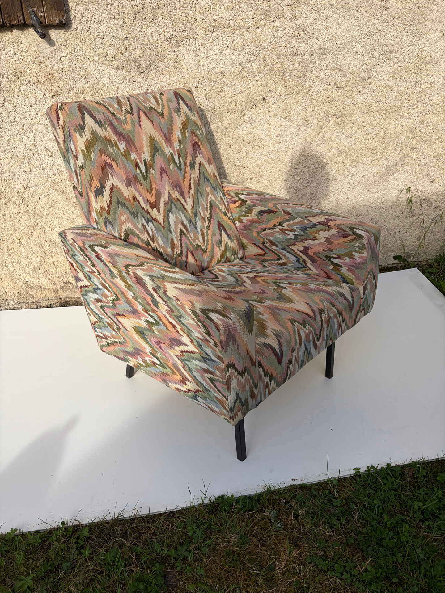 Vintage design armchair from the 60s DLG Guariche