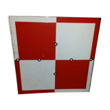 enamelled plate