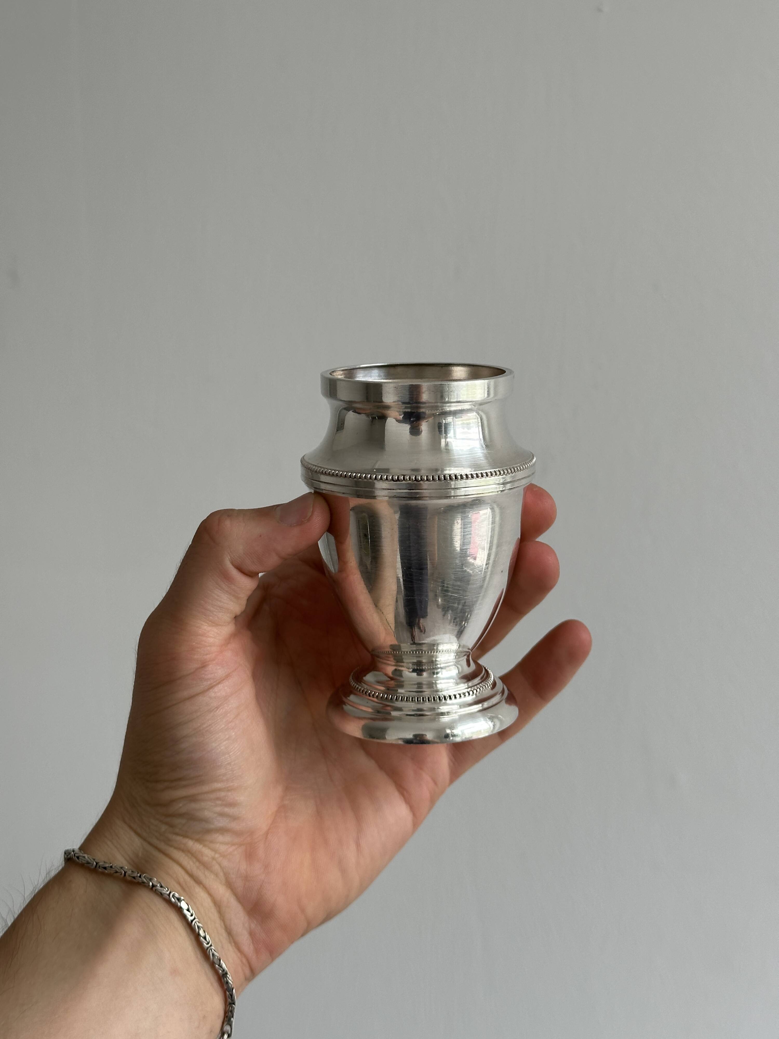 Silver metal duo, small vase and decorative pot
