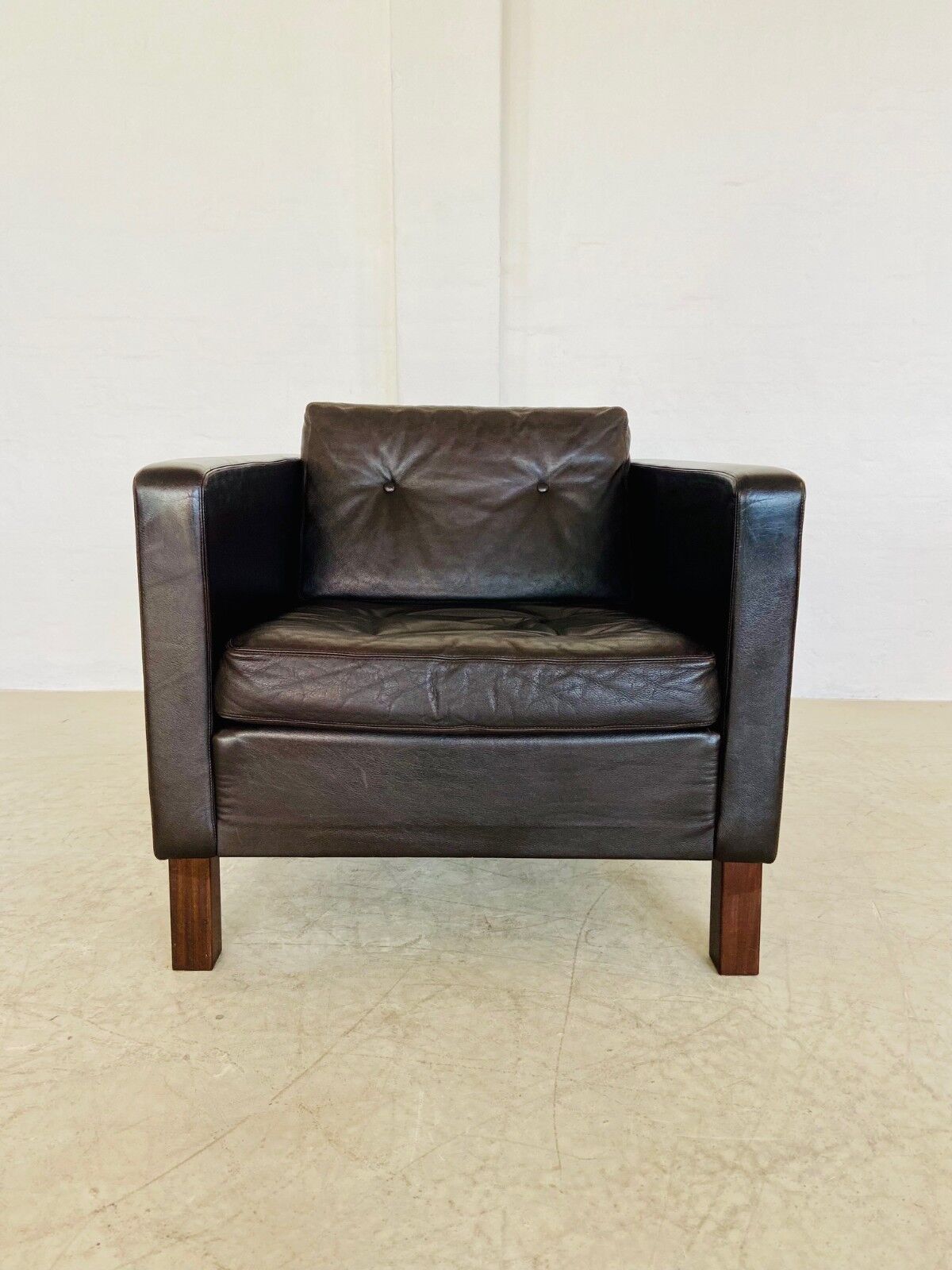 Vintage retro Danish club chair in brown leather by Erik Jørgensen