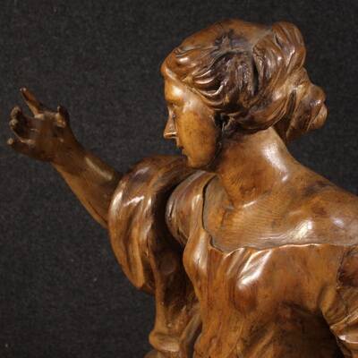 Great 17th-century wooden sculpture, Saint Catherine of Alexandria