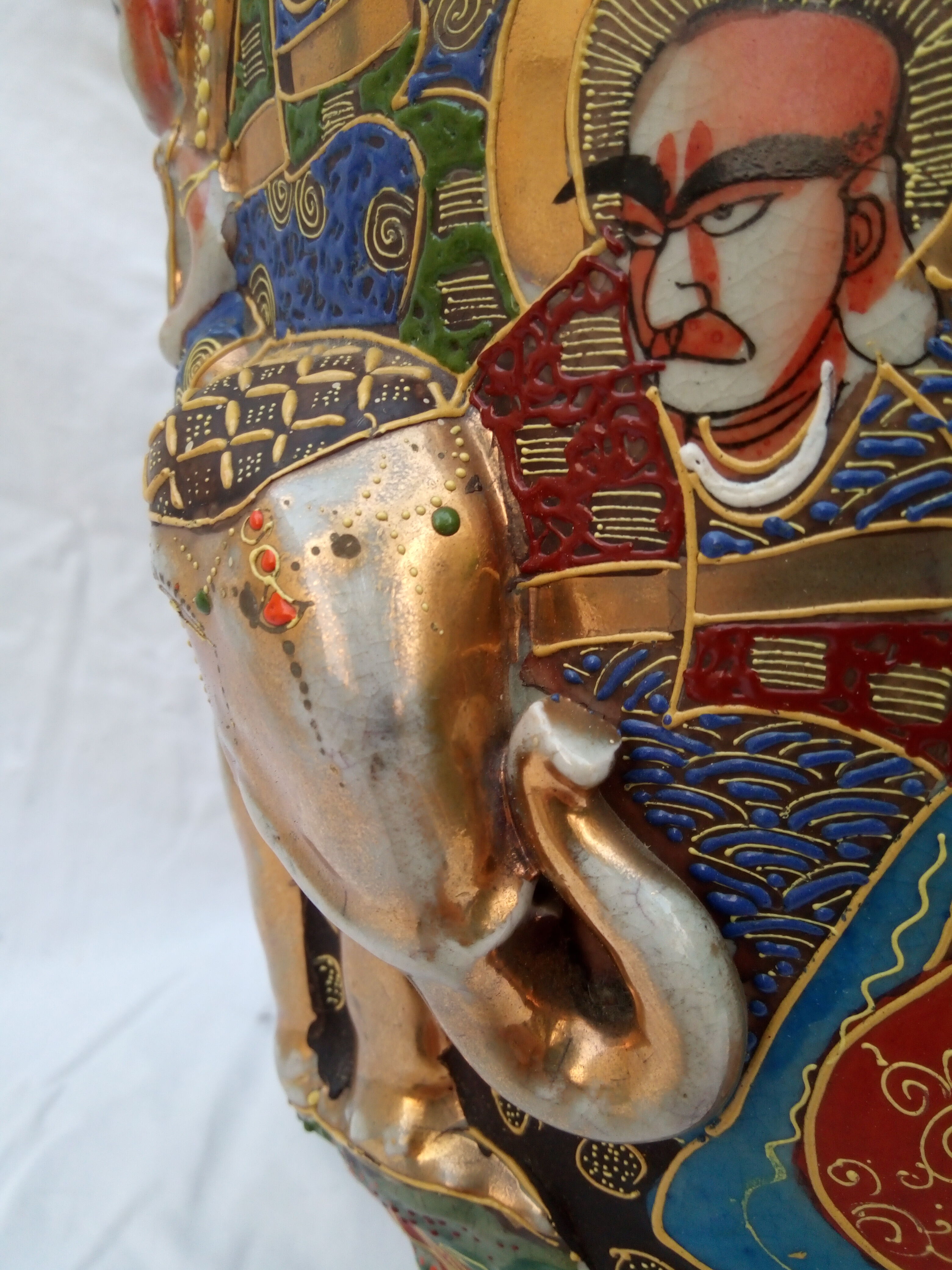 Rare and large vase satsuma in round bump. Mid-20th.