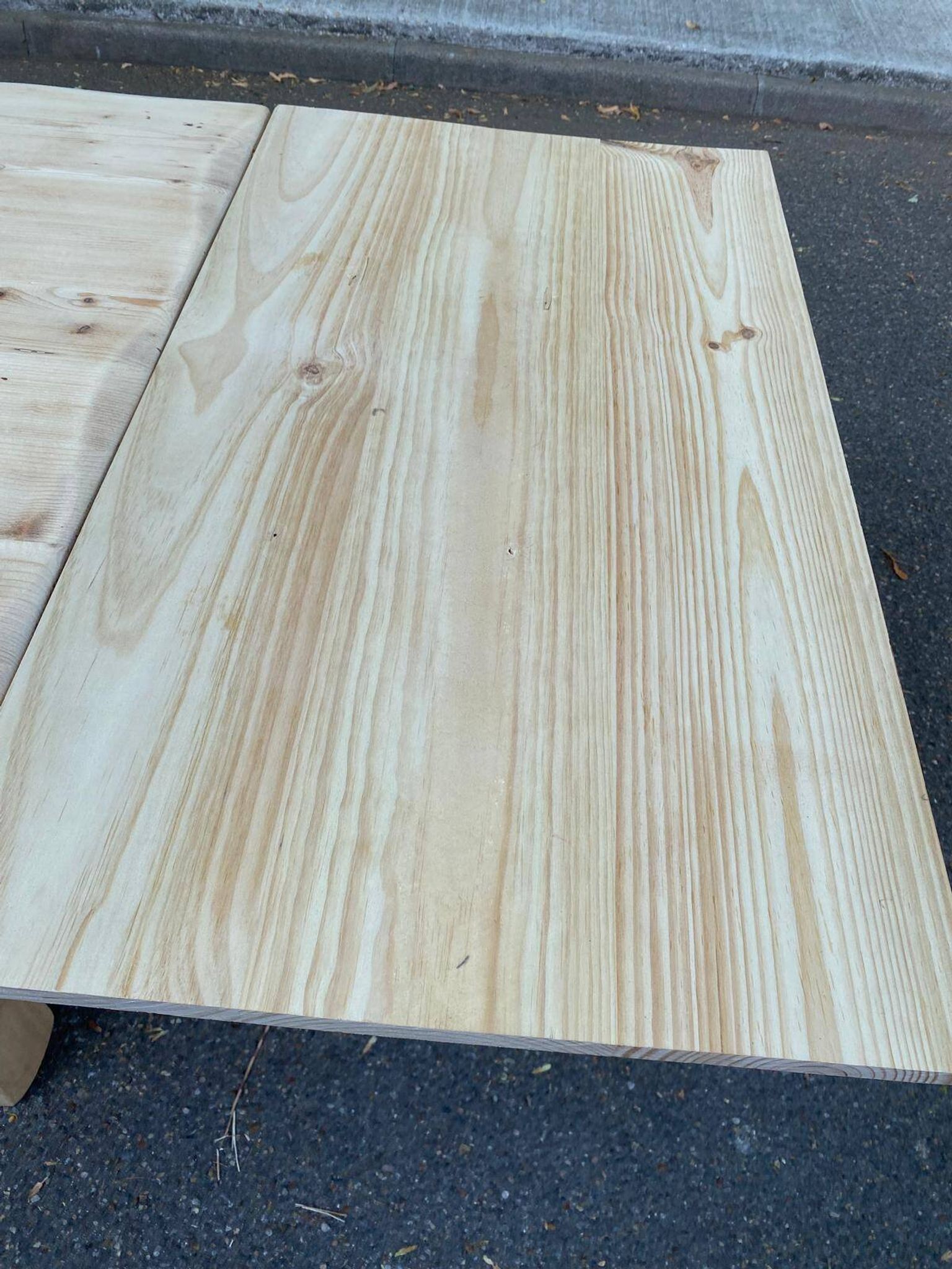 Grande table de ferme monastère décapée en bois brut extensible 200 à 300cm