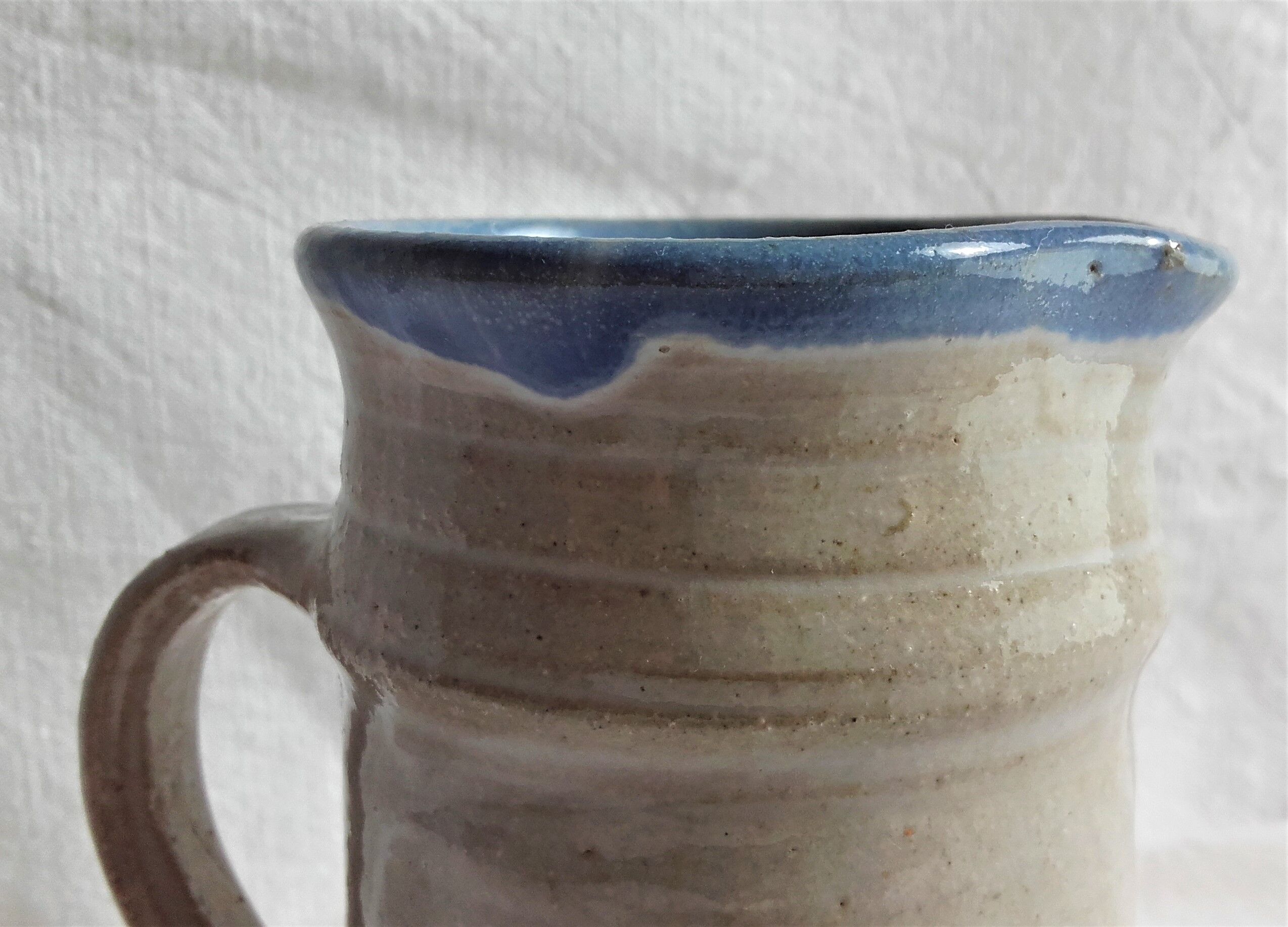 Enamelled ceramic milk pot