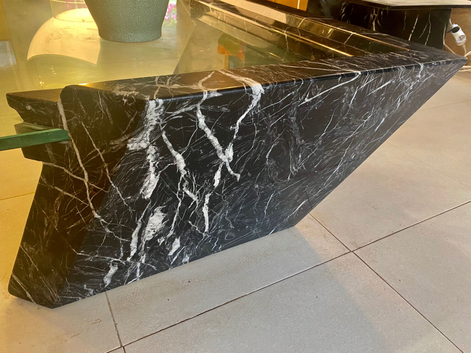 B&B Italia large table in black marble and glass