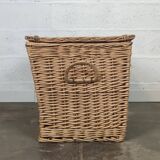 Coffre en osier tressé vintage