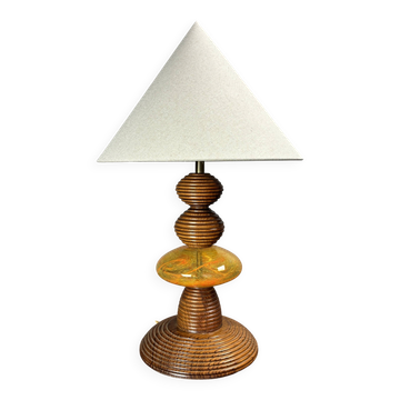 Lampe de table ajustable en bois tourné des années 1970 avec sphère en verre.