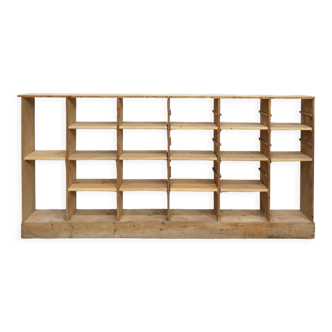 Furniture with adjustable shelves