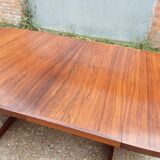 Table à manger à rallonge en bois de rose du milieu du siècle par John Mortensen