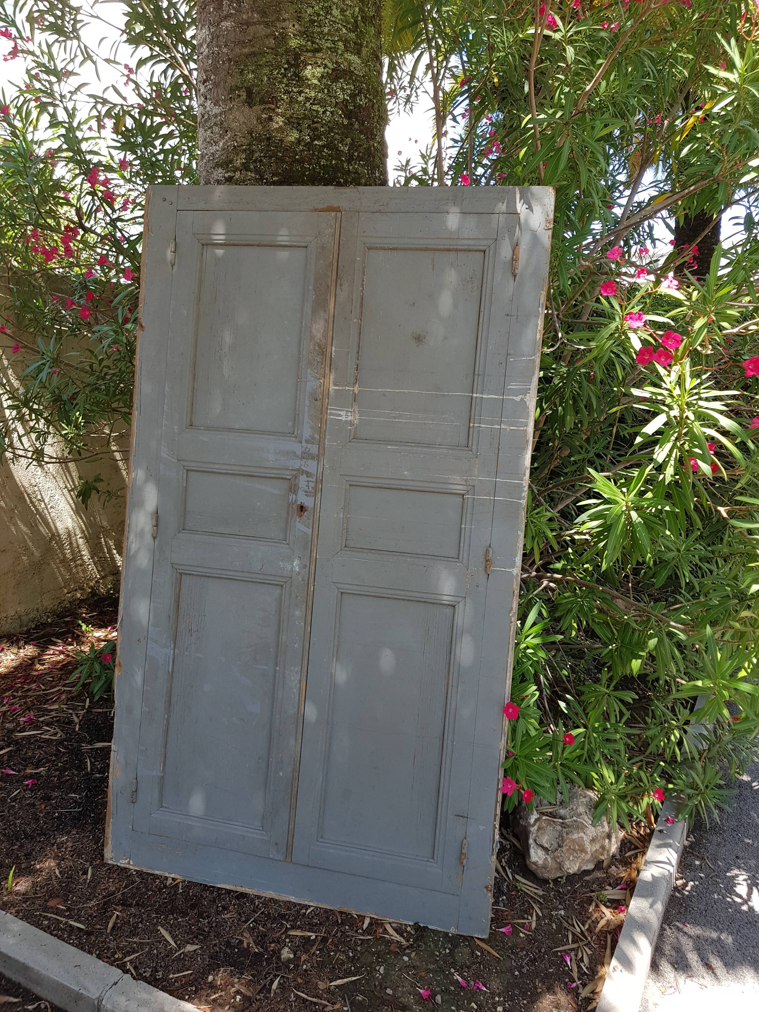 Wall closet door