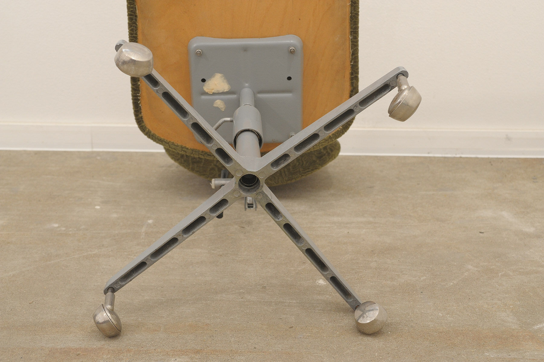 Midcentury swivel desk chair by Kovona 1950s