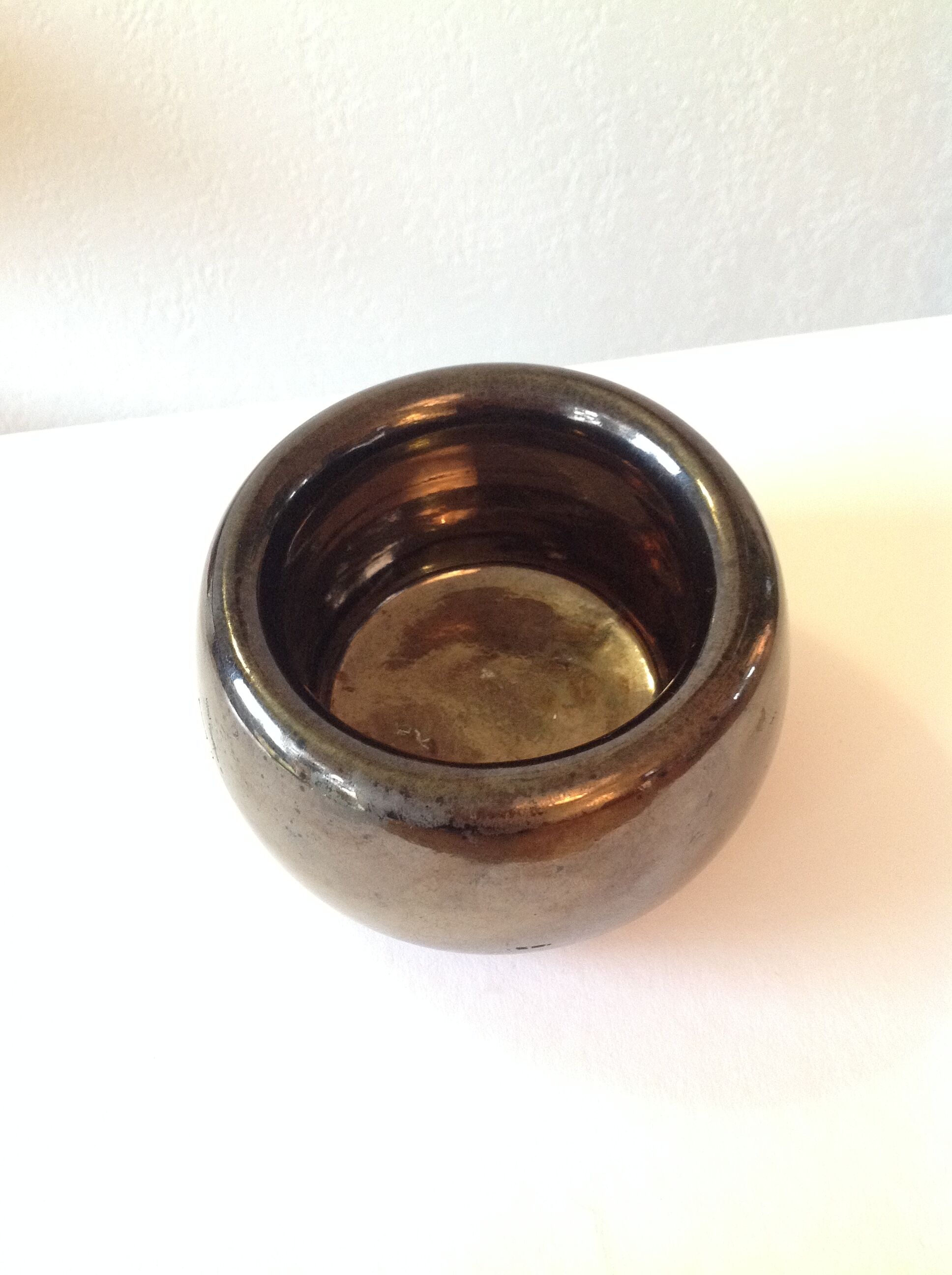 Empty pocket enamelled ceramic