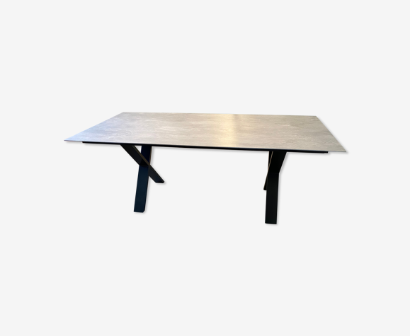 Table en céramique gris perle avec rallonge