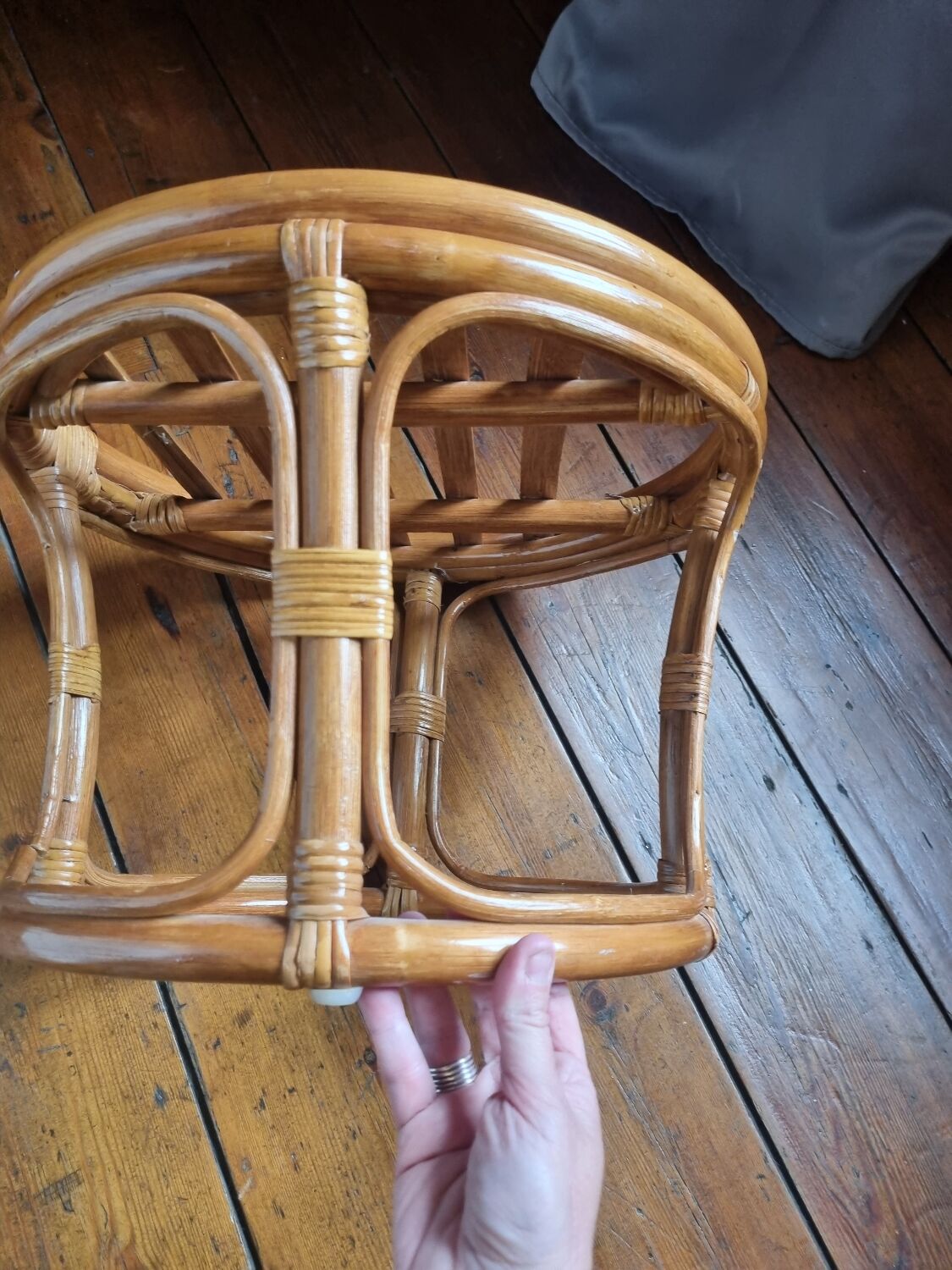 Rattan pouf