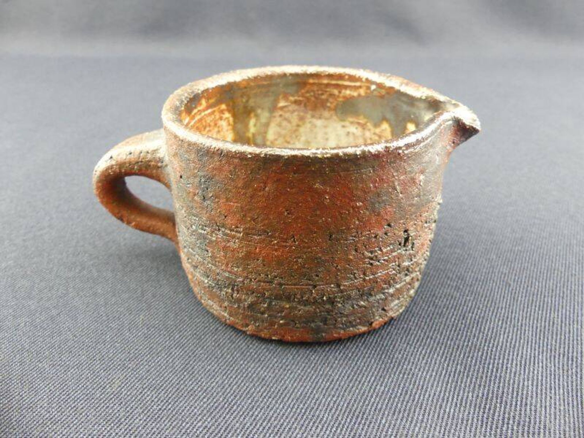 Gerhard Liebenthron, crémier, pot à lait en poterie brutaliste