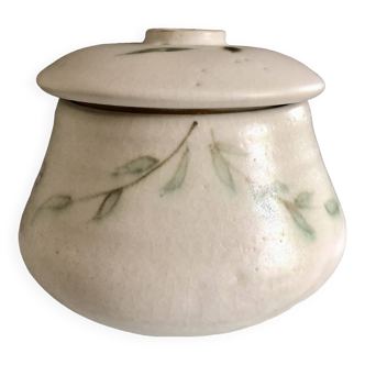 Ceramic candy box by Machiko Hagiwara