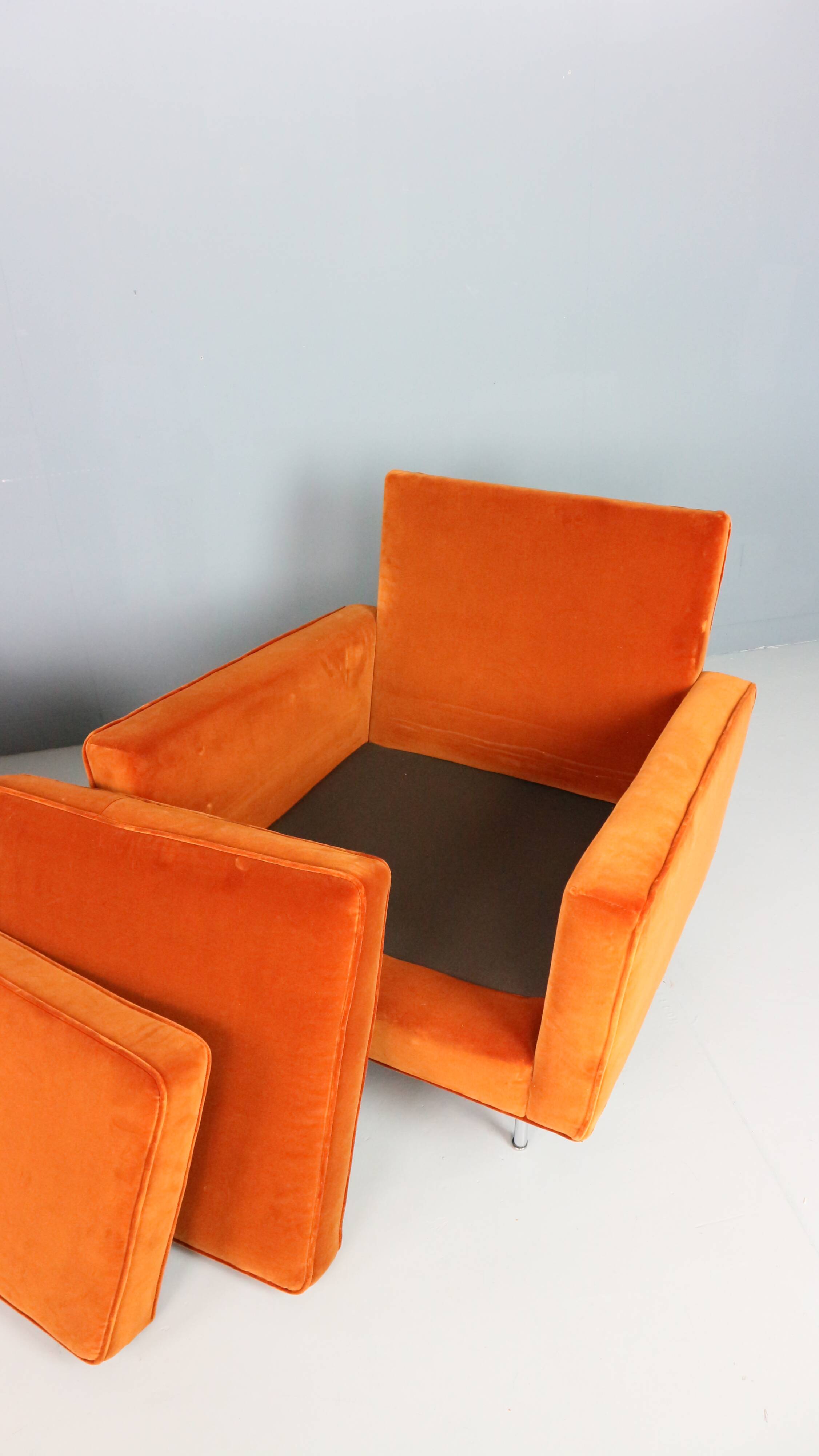Pair of 1st edition easy chairs 25 BC by Florence Knoll in velvet, 1950s