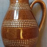 Shiny sandstone pitcher
