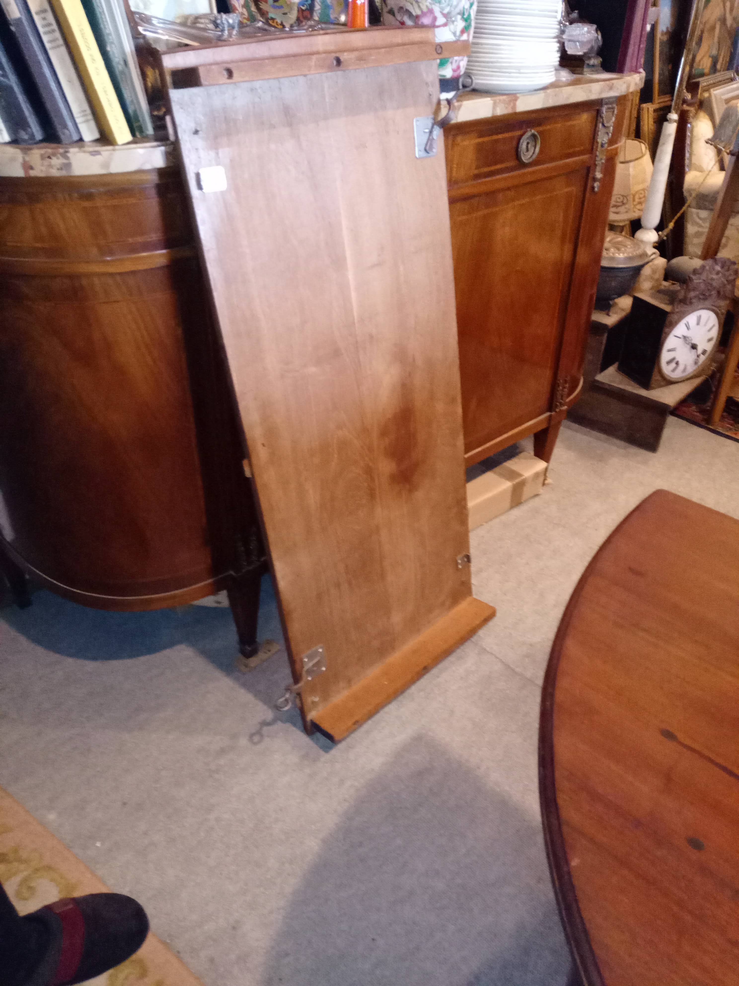 Oval mahogany table with extension cords
