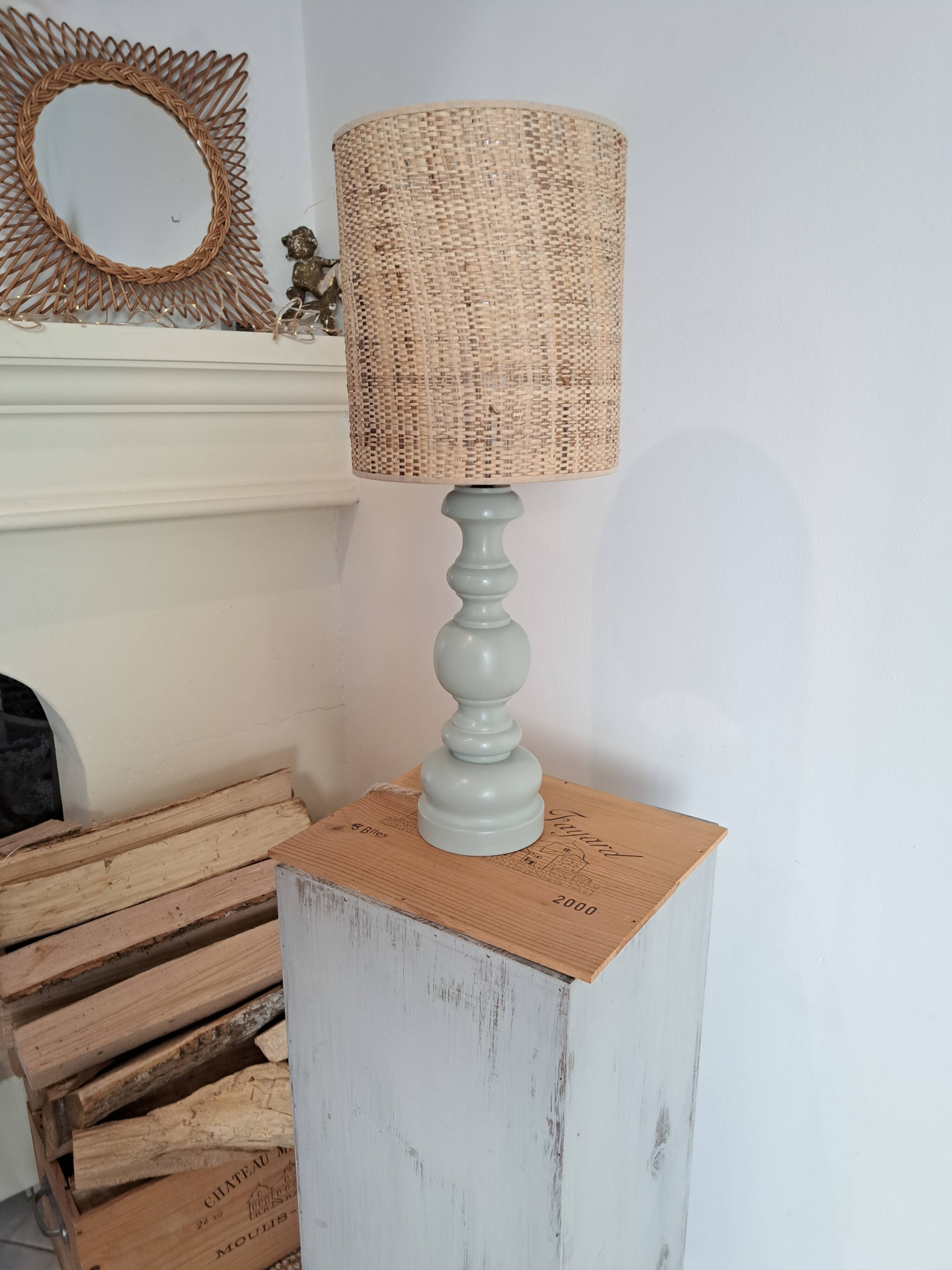 Vintage wooden table lamp from the 1980s revisited
