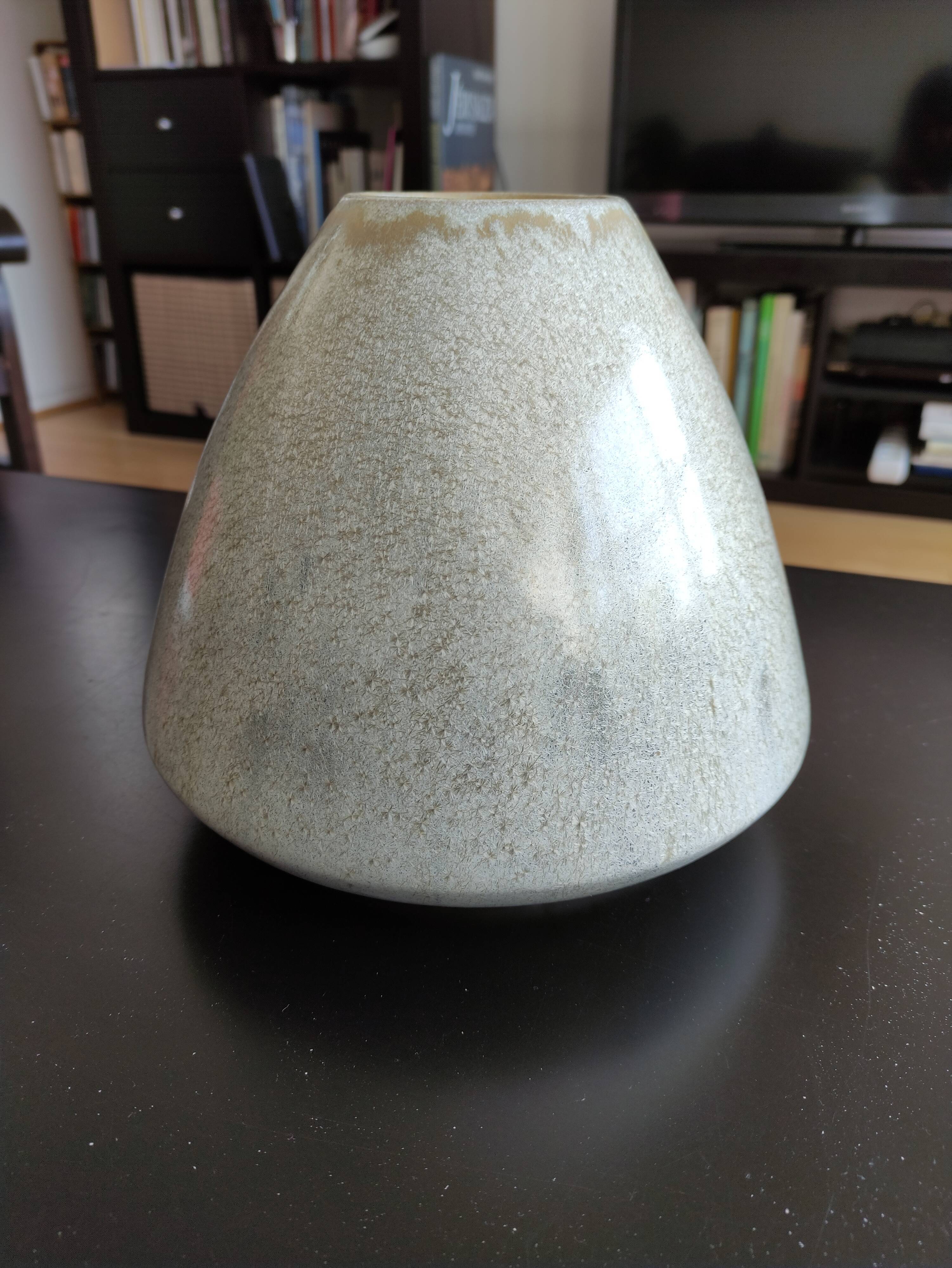 Ceramic vase