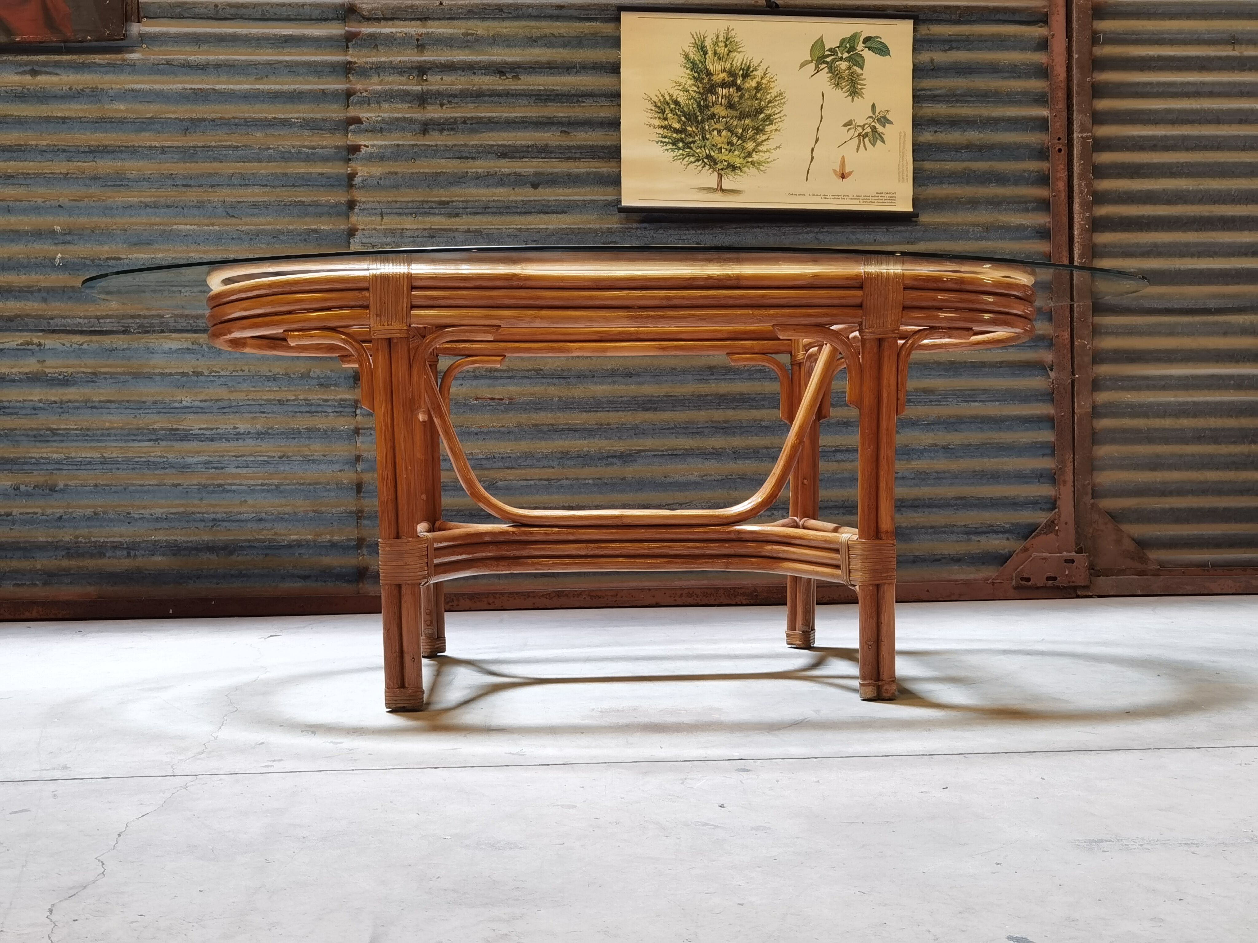 Dining table in rattan and glass 1960