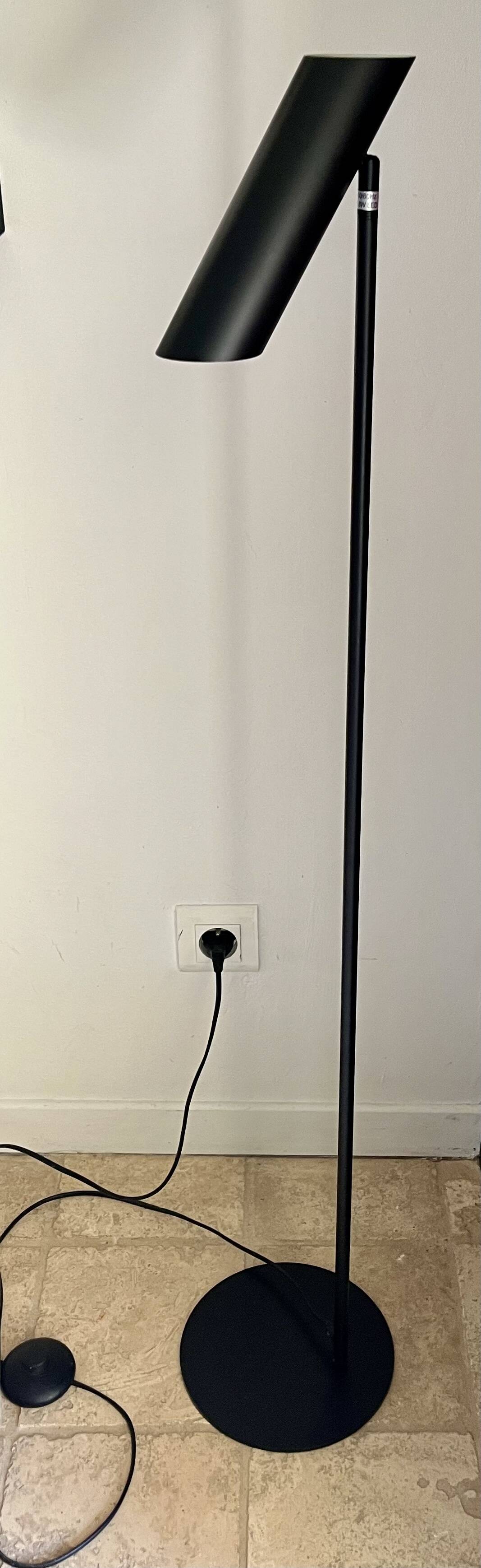Black Link 29884 floor lamp from Faro Barcelona