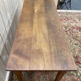 Table de ferme rustique à Yette