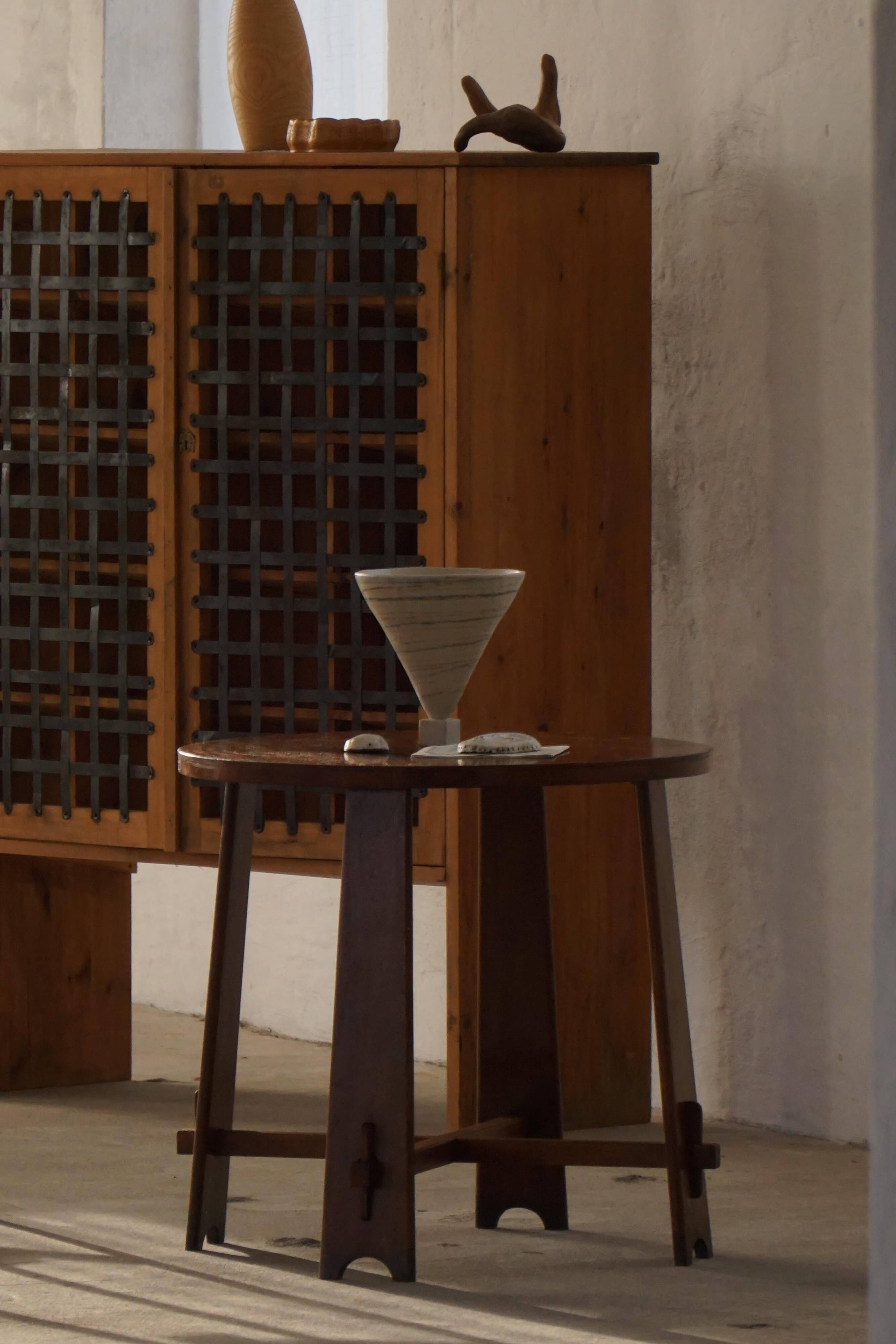 Modern Danish, side table / sculptural console in oak, 1940s