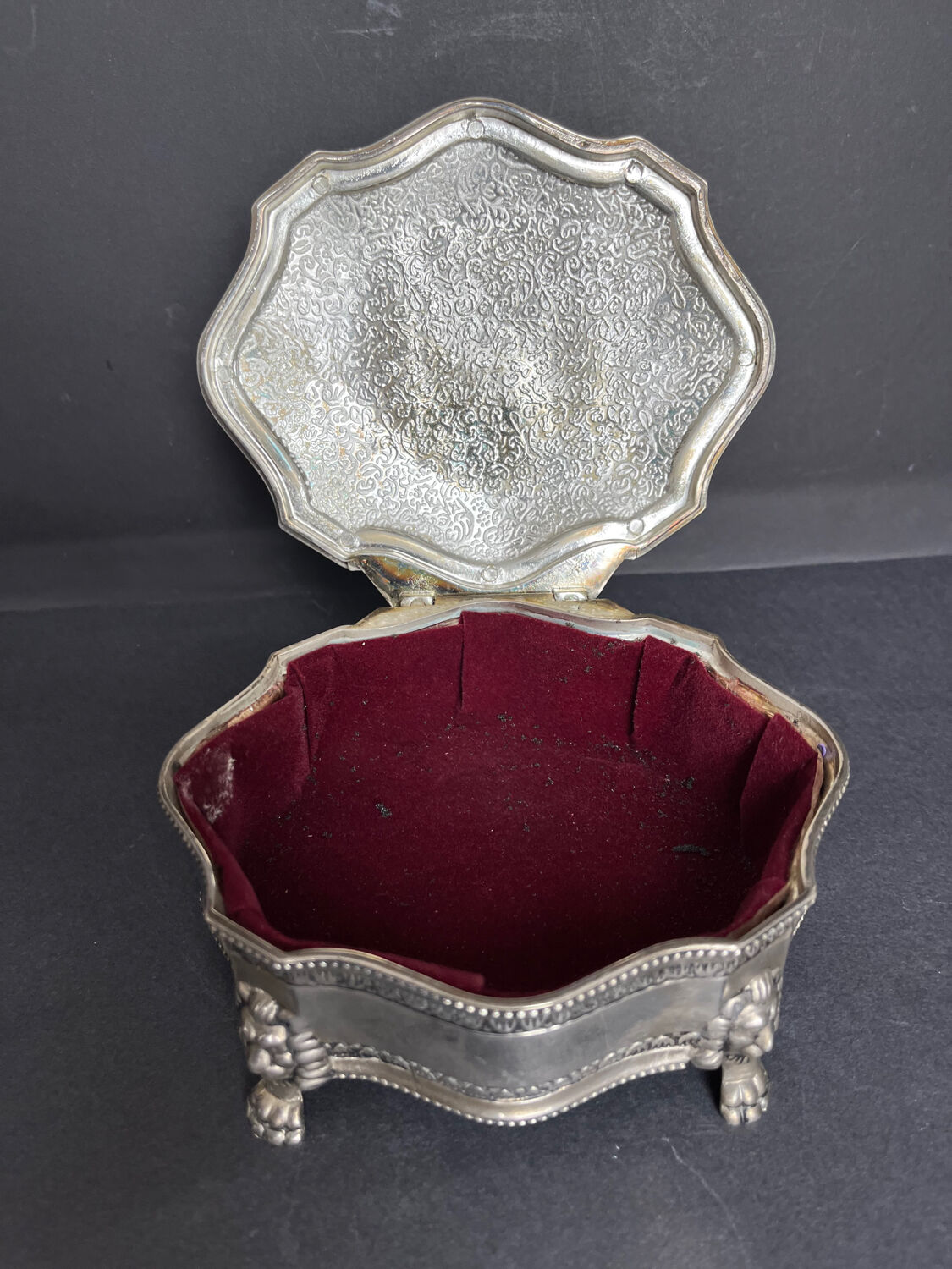 Silver metal jewelry box