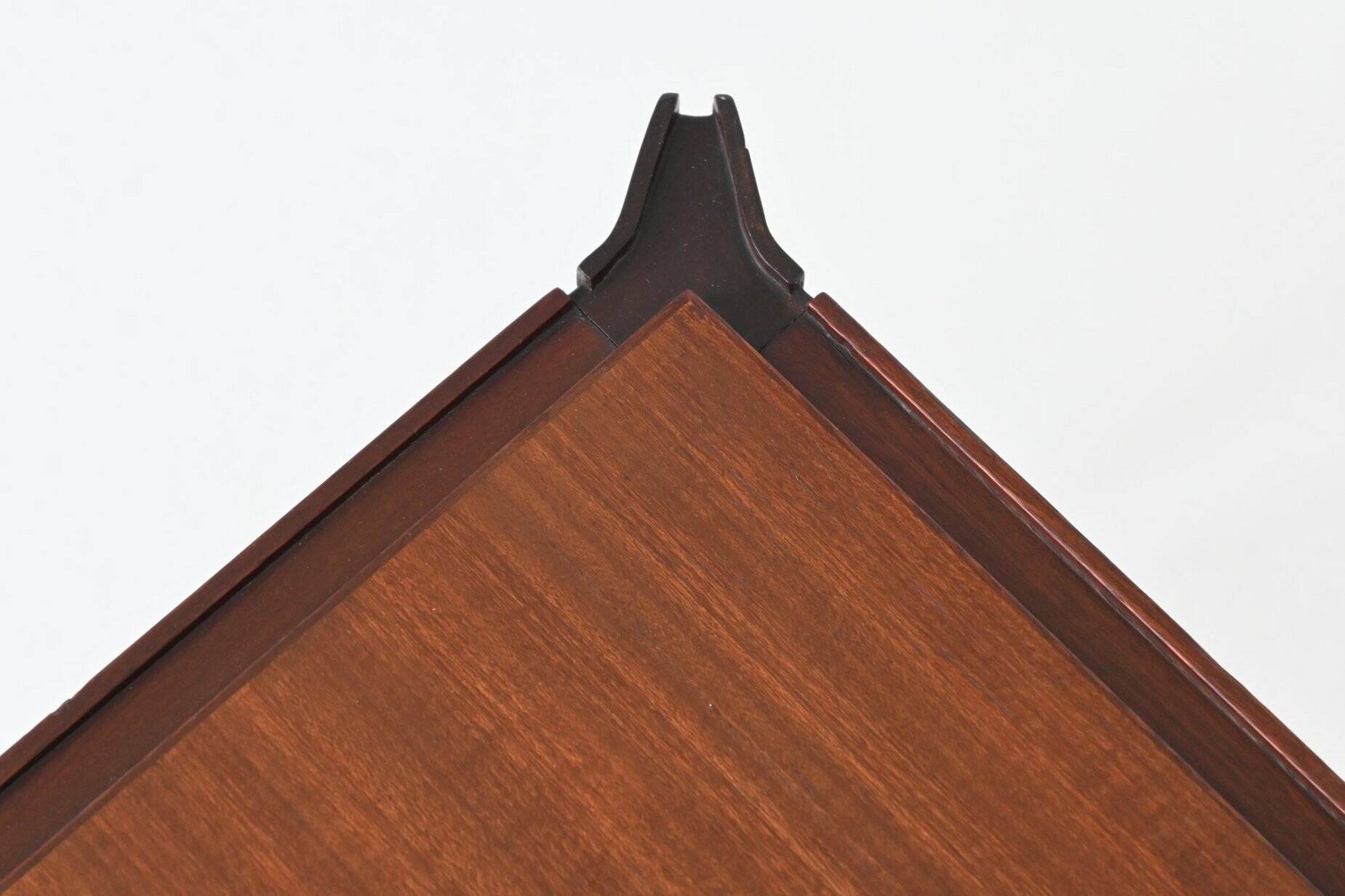 Vittorio Dassi style Italian coffee table in mahogany, Italy, 1960