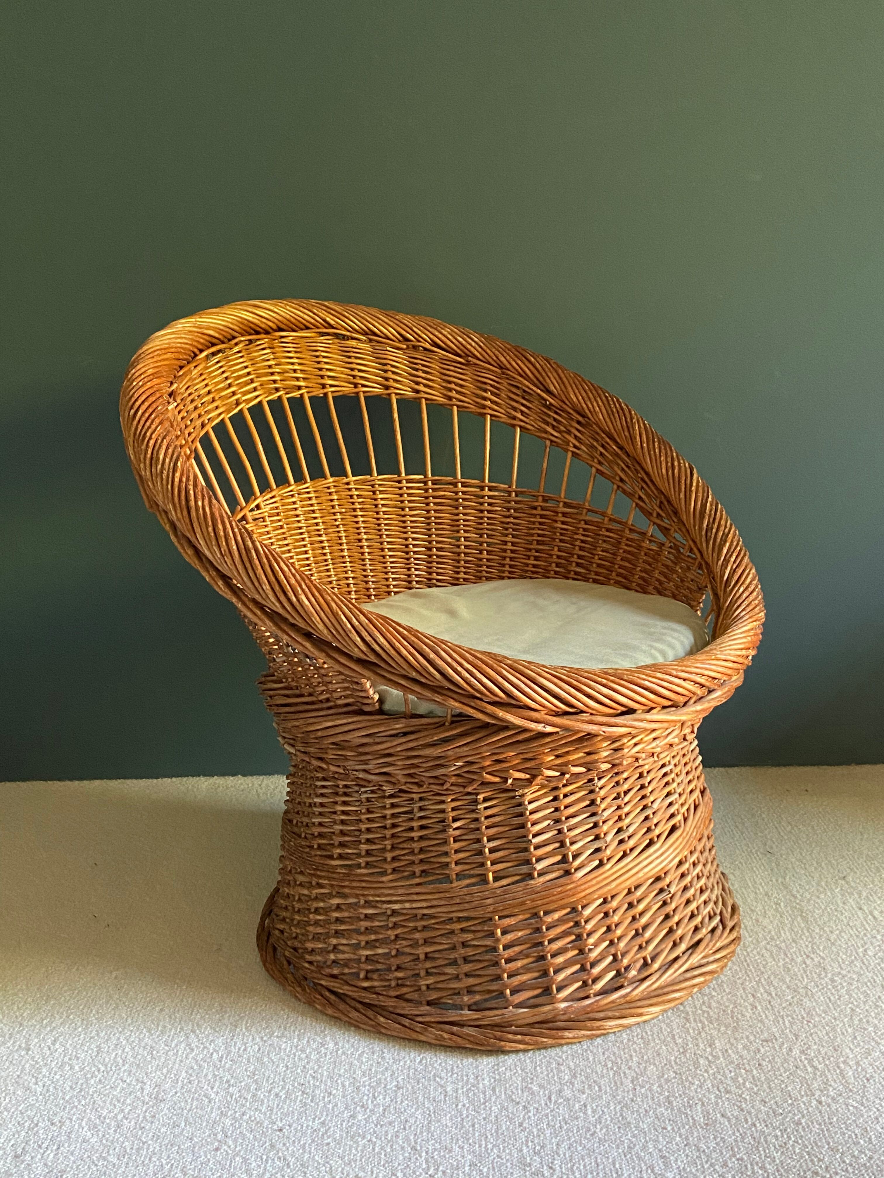 Lot de fauteuils et table en rotin osier années 70