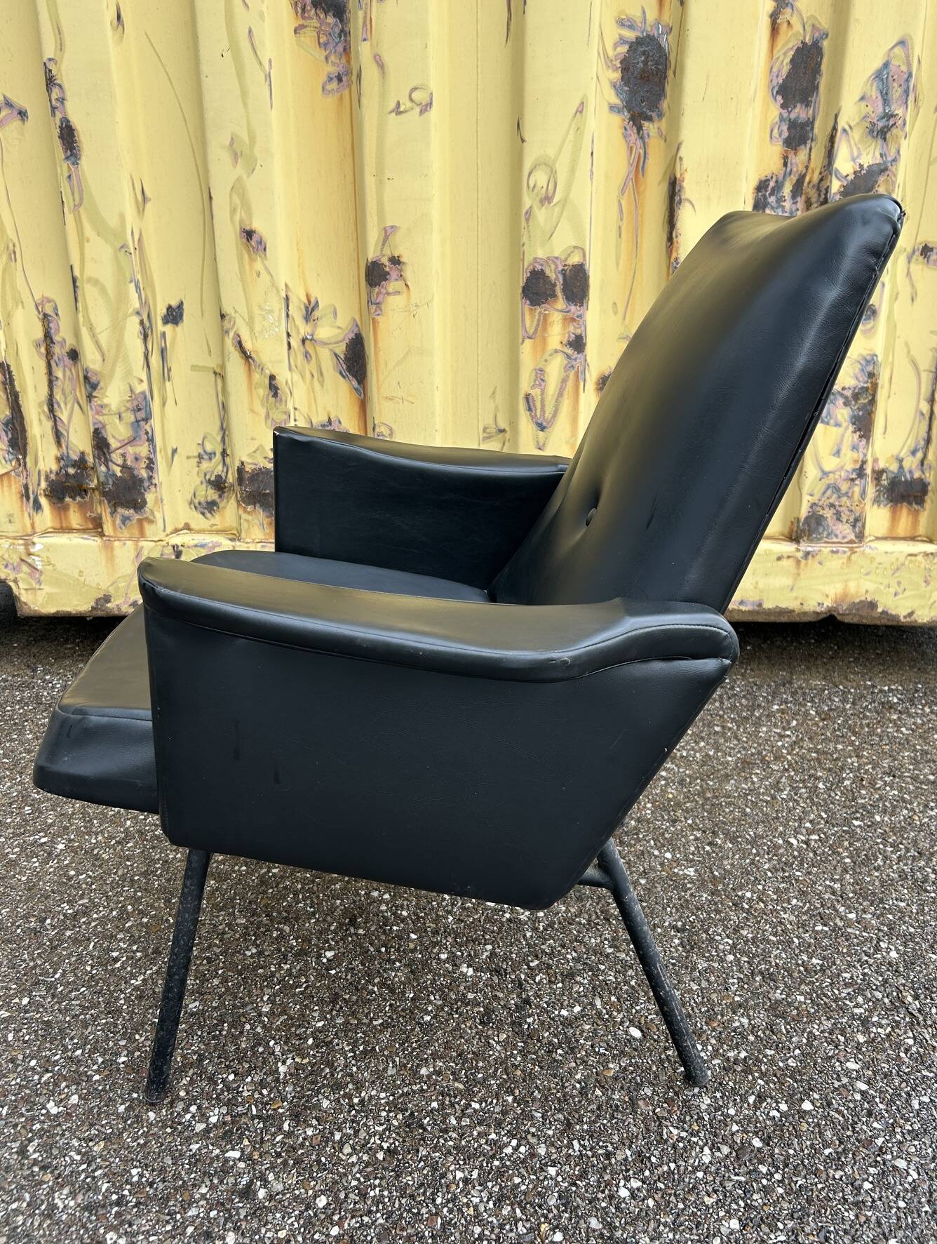 SK660 armchair by Pierre Guariche, Steiner edition