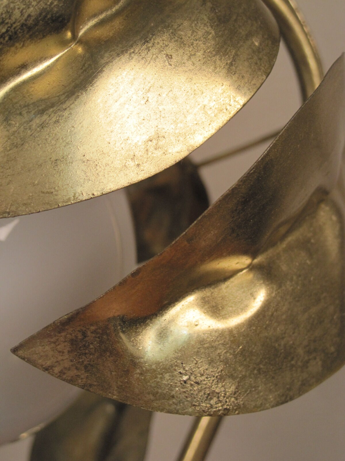 Vintage table lamp sixties Flower and Foliage in gilded metal & Globe opaline
